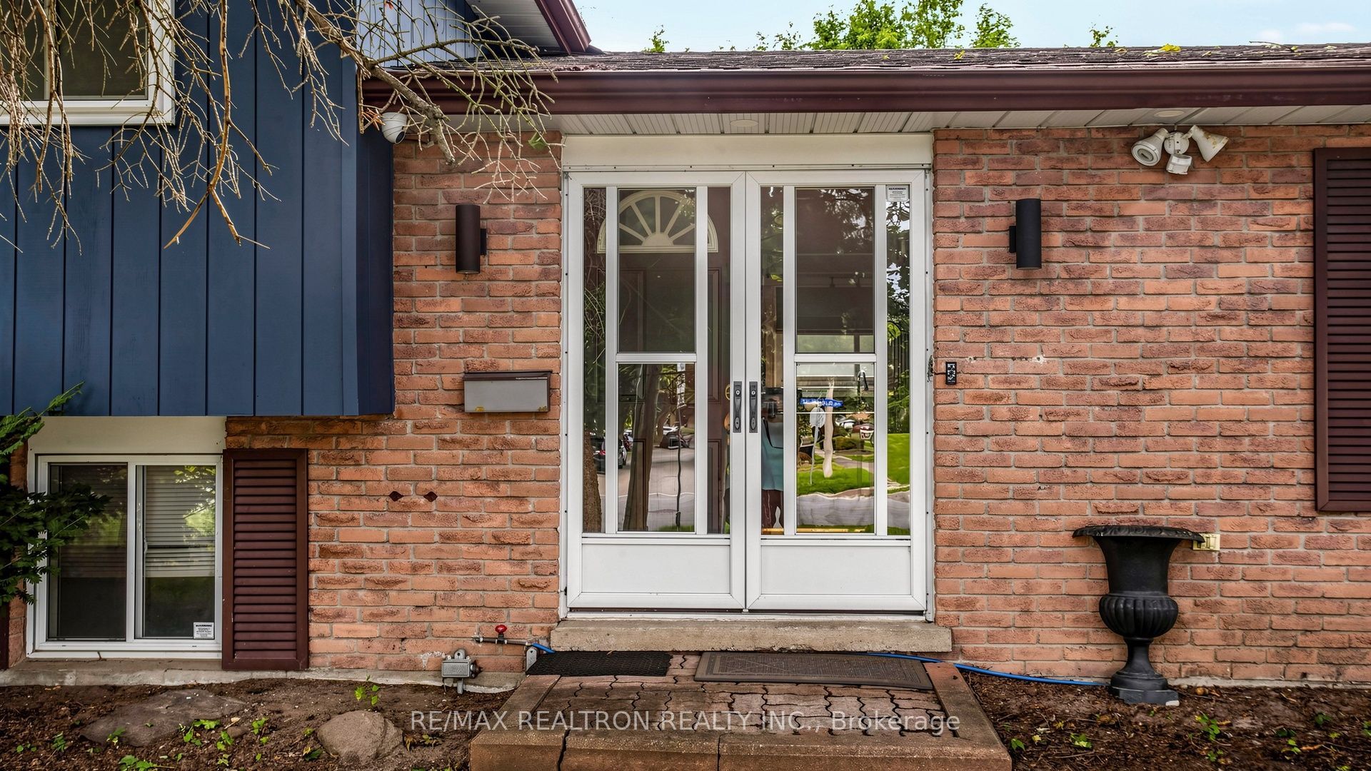 10 Rotherglen Road S, Ajax, ON L1S 6L6 photo 3