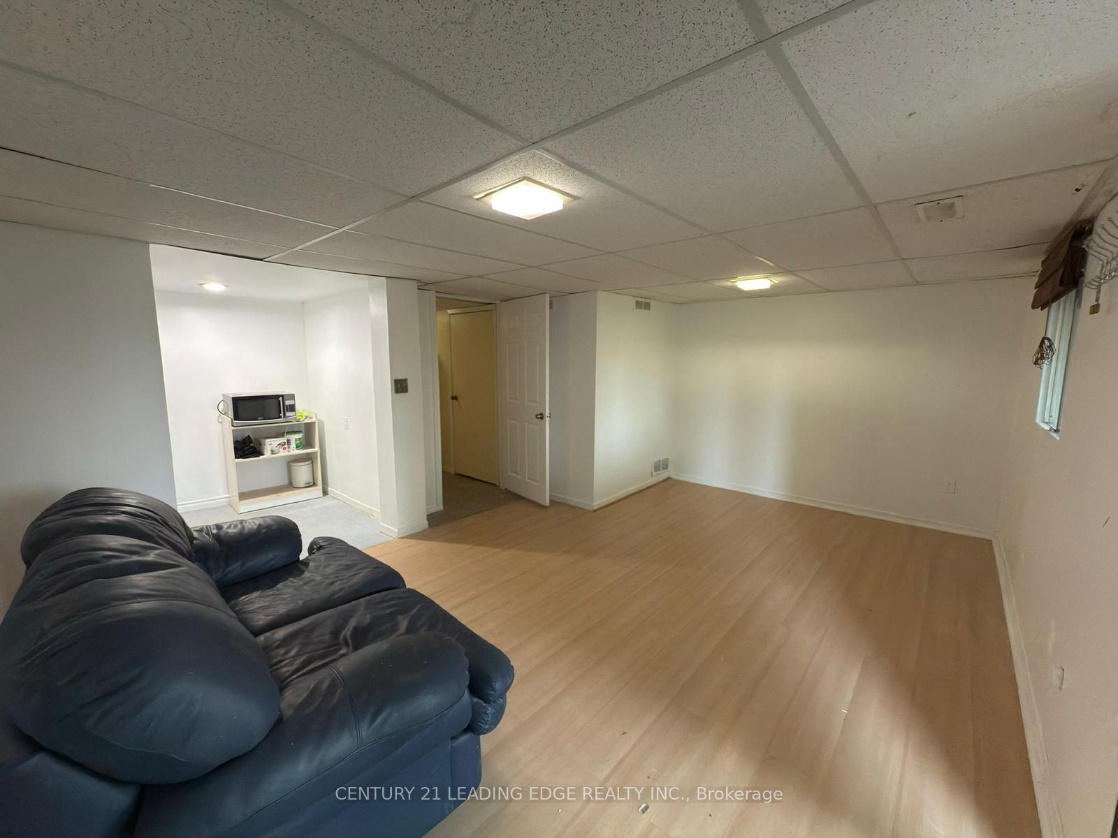 2157 Denby Drive Basement, Pickering, ON L1X 2A8 photo 2