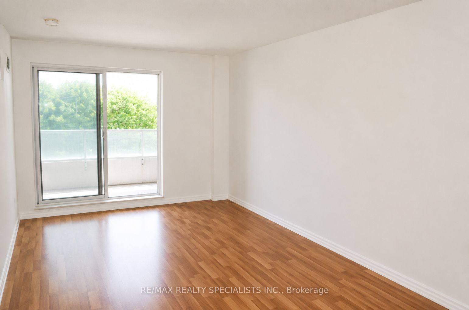60 Town Centre Court 408, Toronto, ON M1P 0B1 photo 3