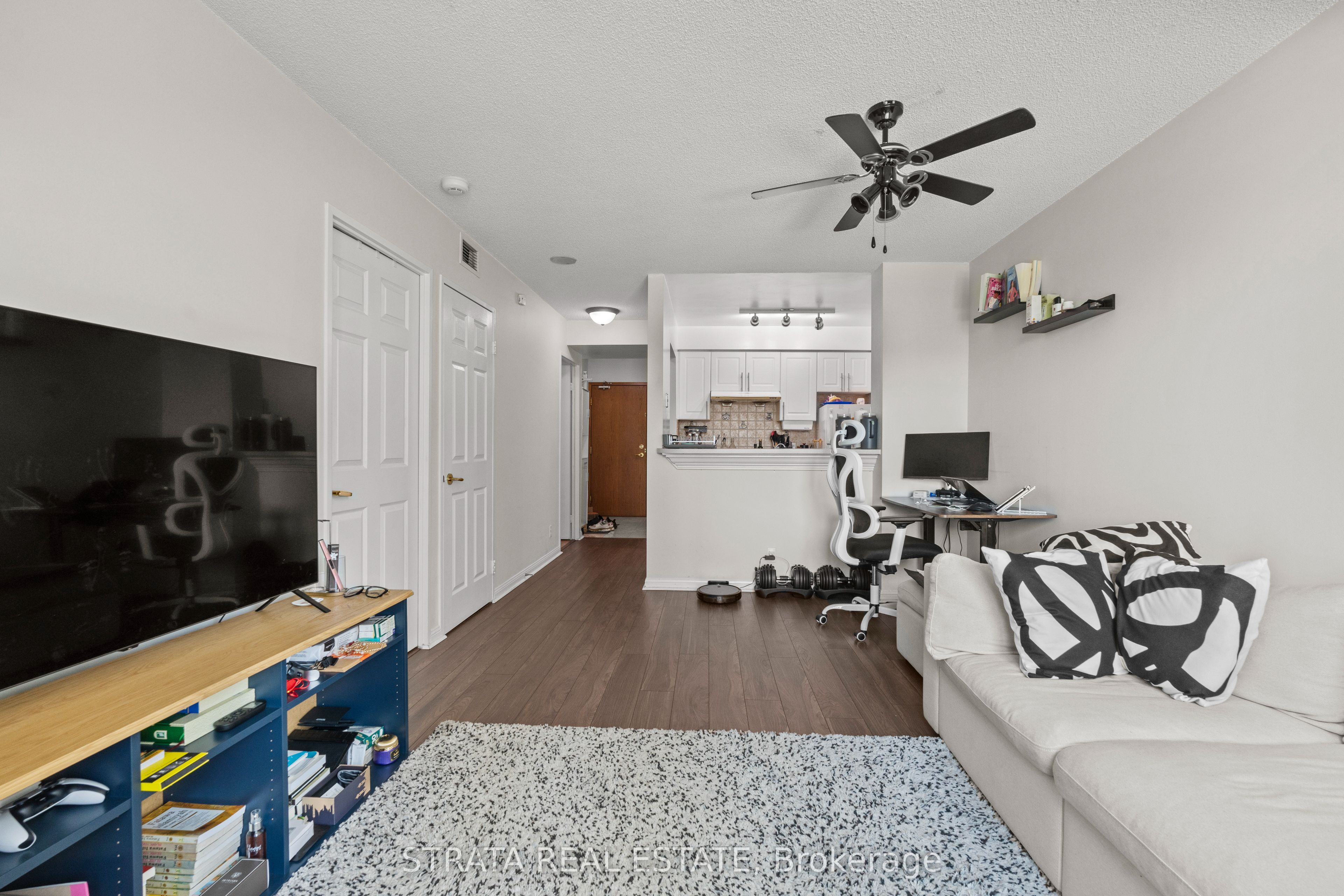1 Lee Centre Drive 313, Toronto, ON M1H 3J2 photo 5