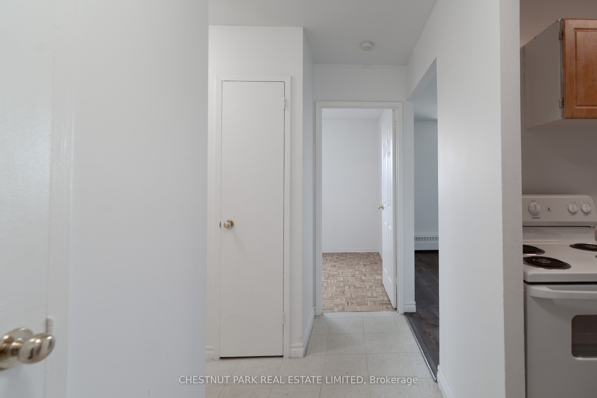 888 Glen Street 503, Oshawa, ON L1J 5Z4 photo 4