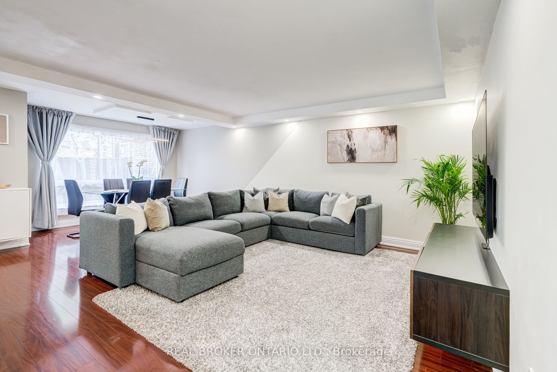 130 Ling Road 62, Toronto, ON M1E 4V9 photo 2