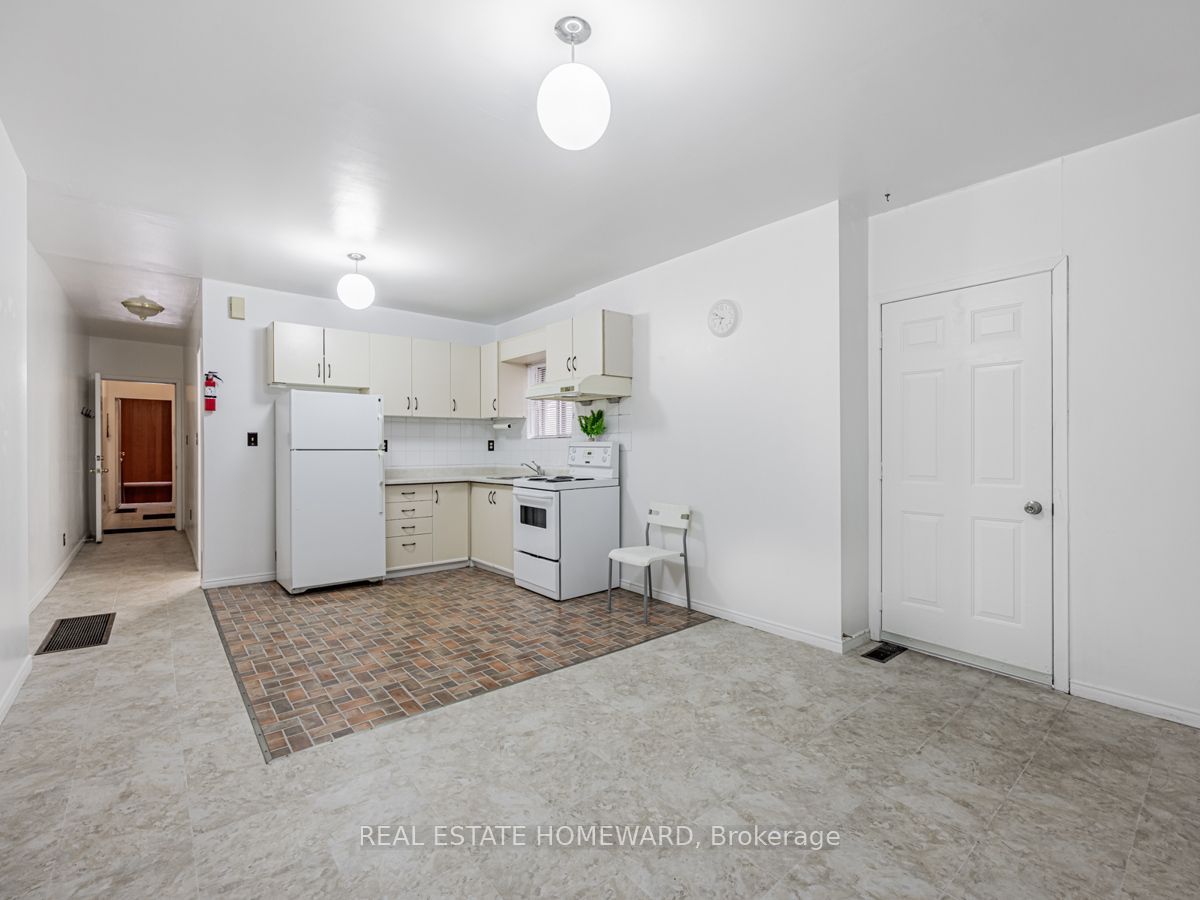 2438 Danforth Avenue, Toronto, ON M4C 1K9