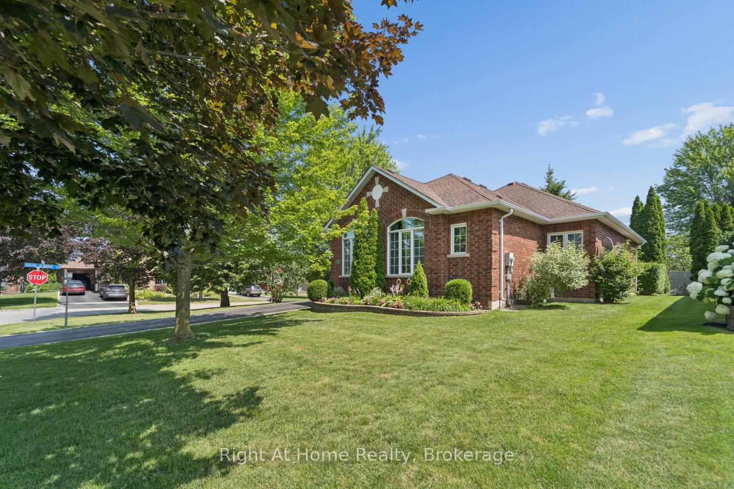 4 Candlelight Court, Scugog, ON L9L 1S1