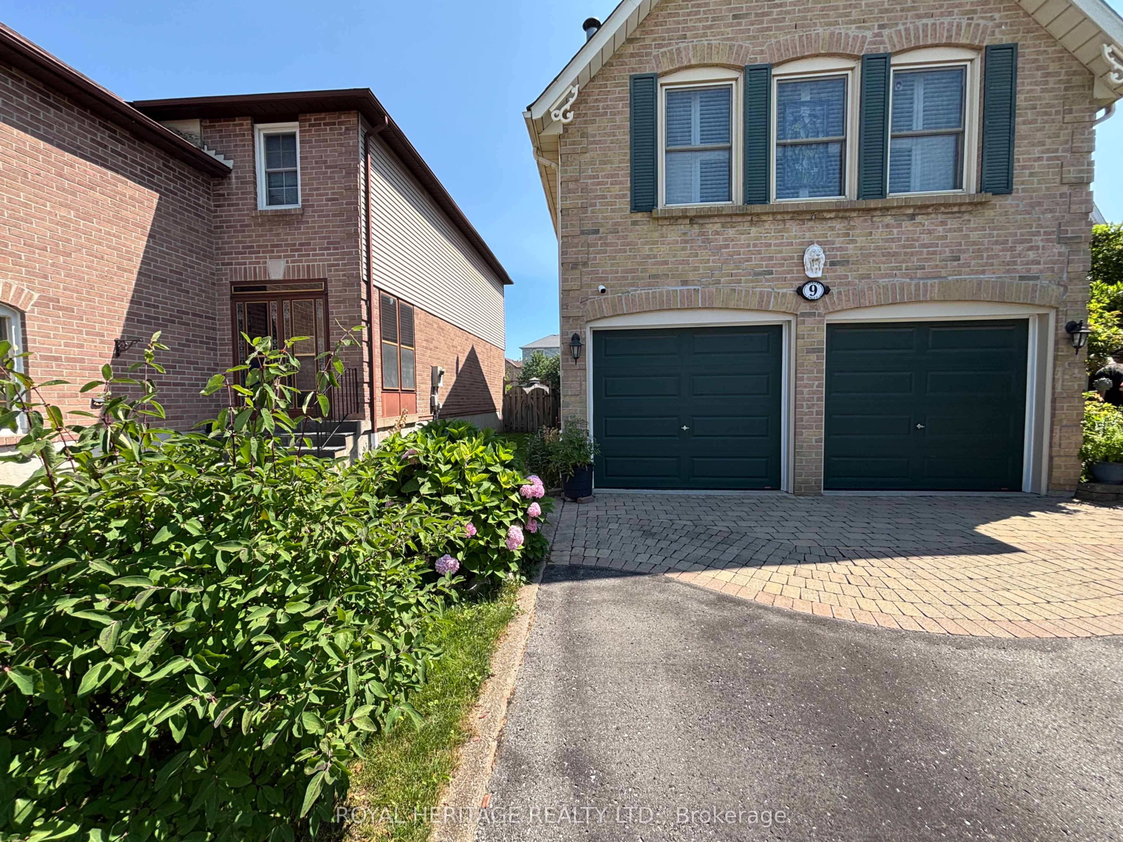 9 Dowers Drive, Ajax, ON L1T 3C8 photo 2