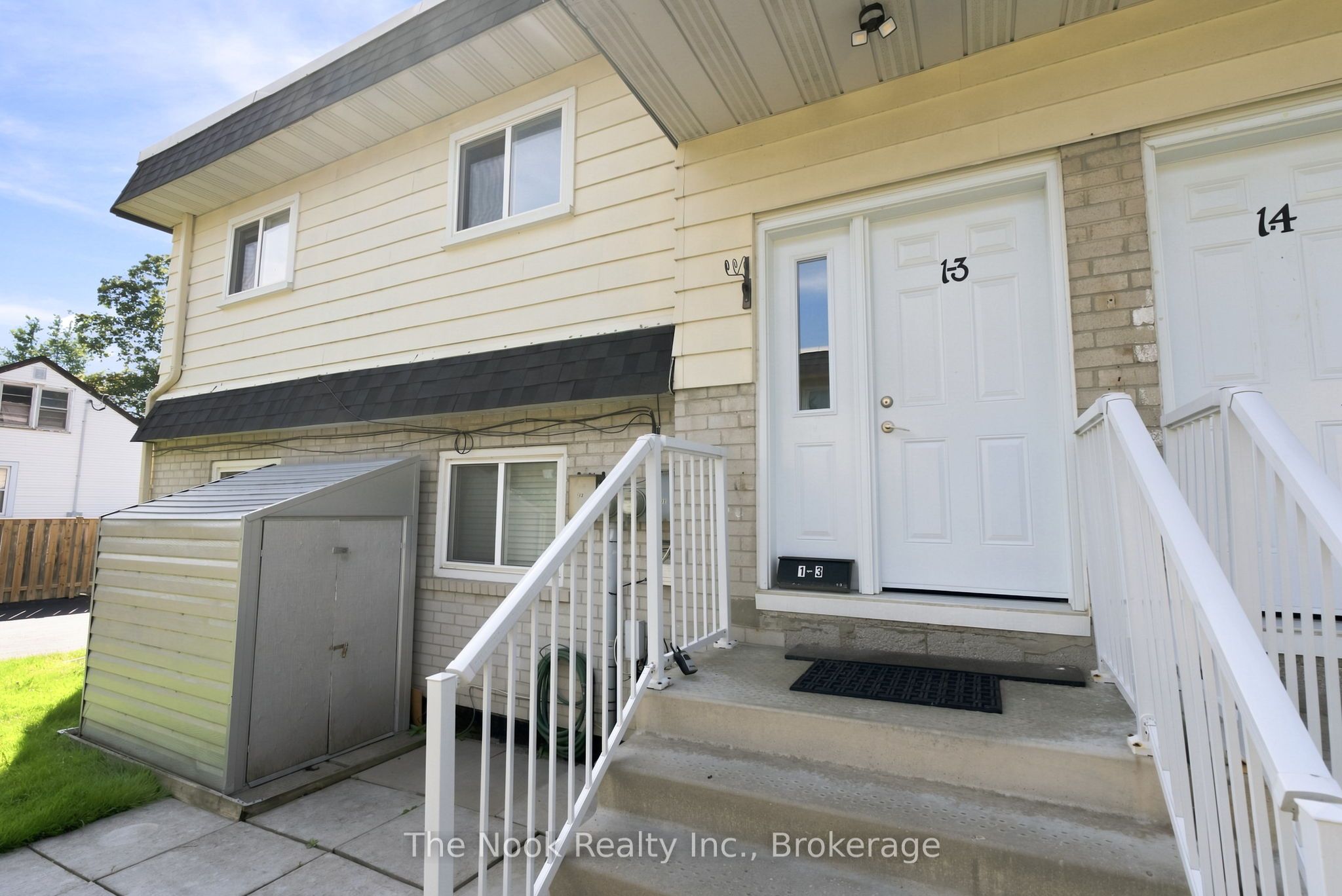 540 Mary Street E 1-3, Whitby, ON L1N 2R1 photo 2