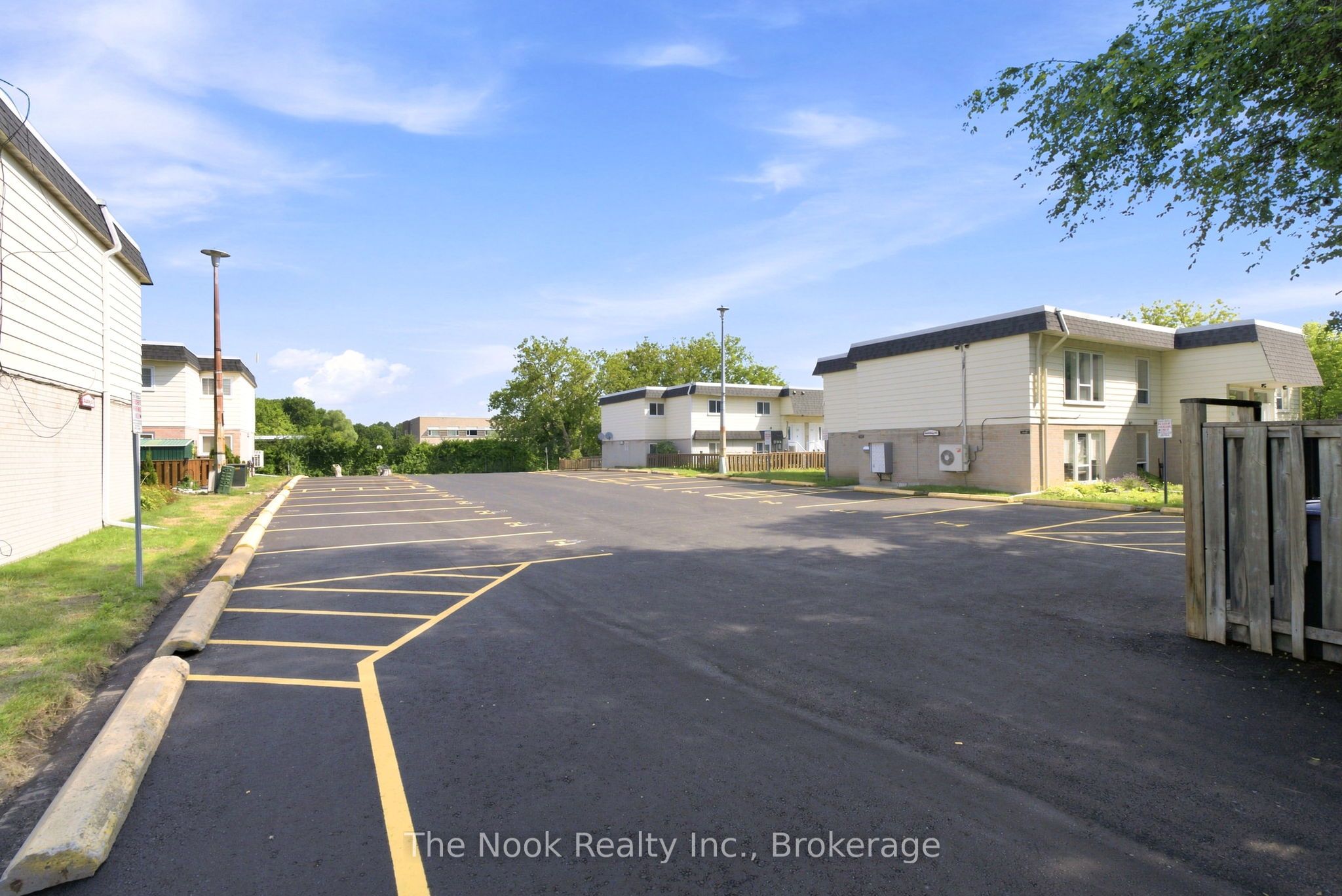 540 Mary Street E 1-3, Whitby, ON L1N 2R1 photo 3