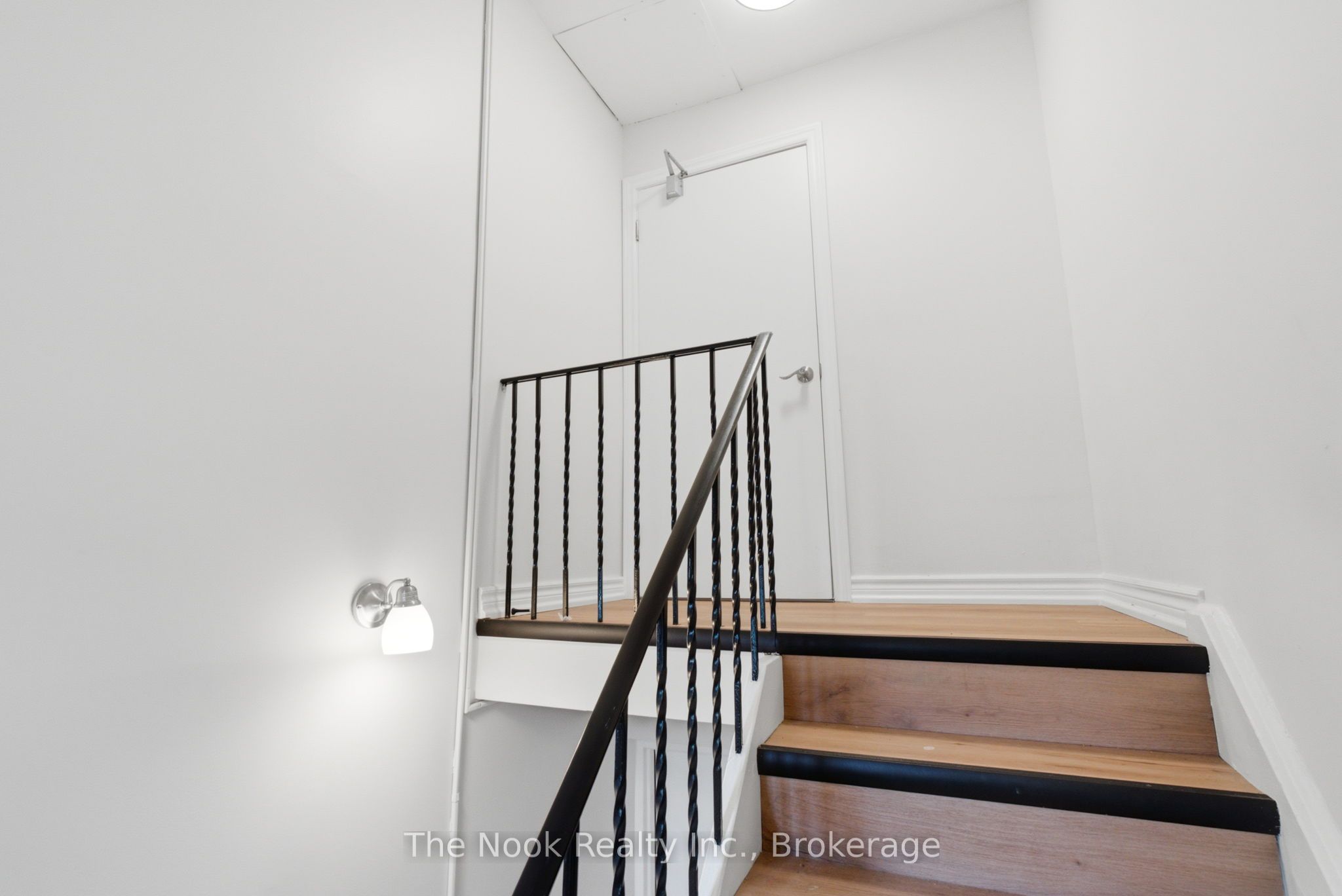 540 Mary Street E 1-3, Whitby, ON L1N 2R1 photo 4