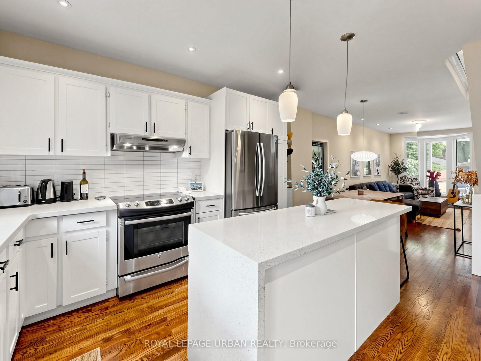 24 Cavell Avenue, Toronto, ON M4K 1L6 photo 5