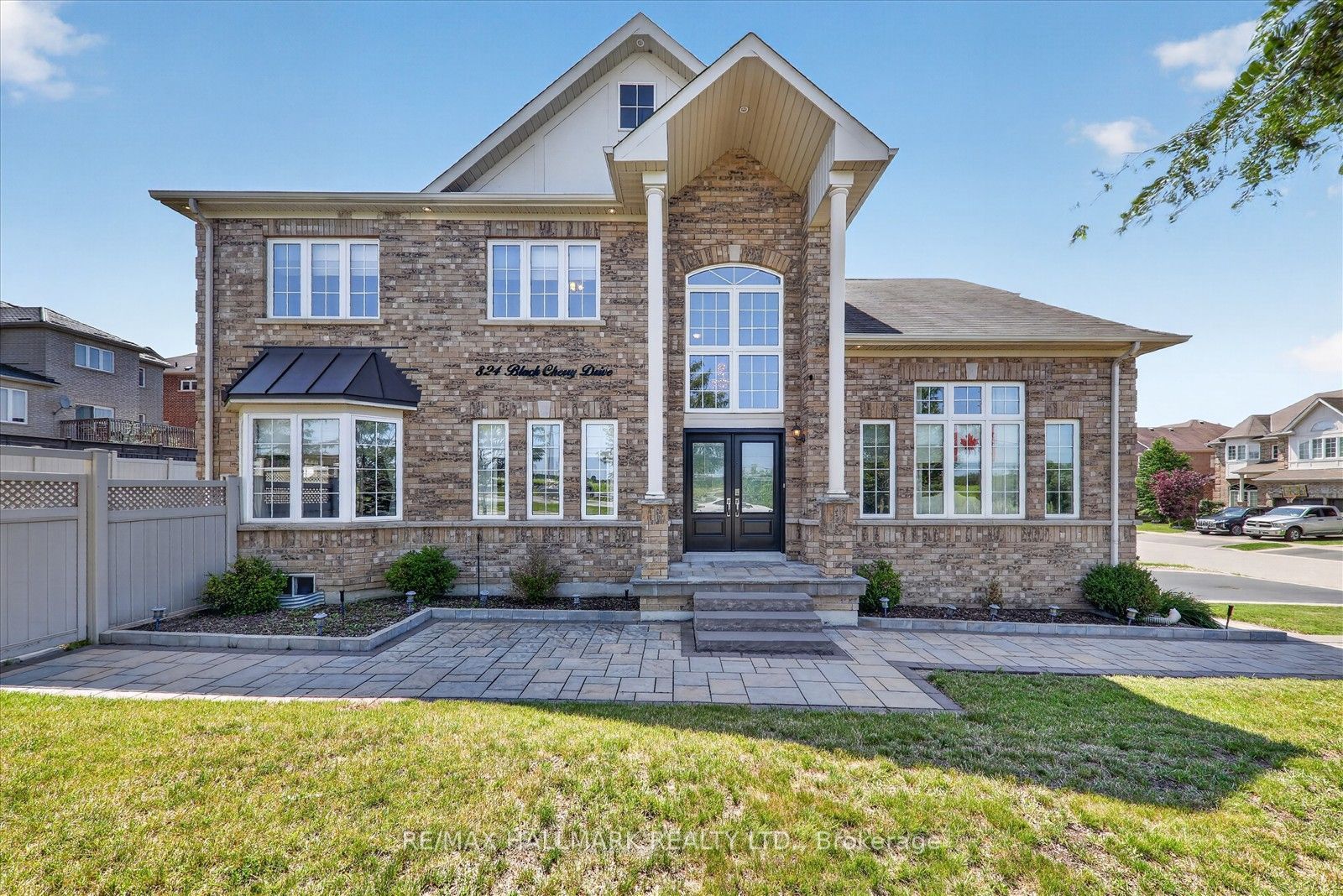 824 Black Cherry Drive, Oshawa, ON L1K 0P5