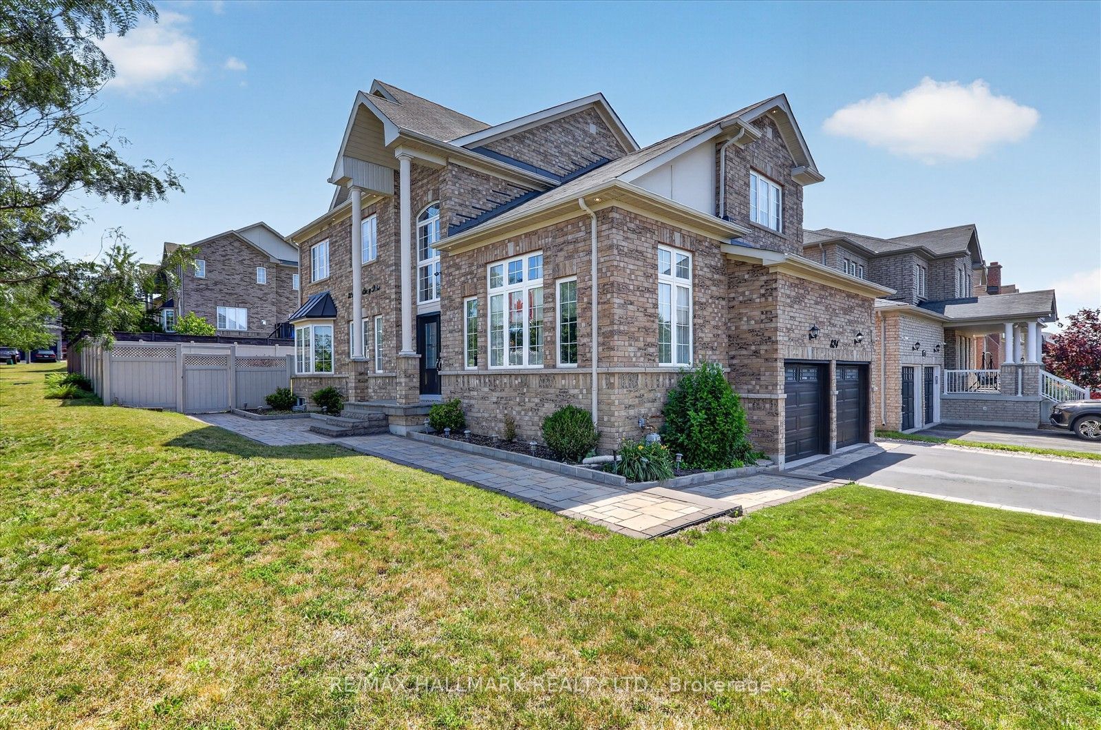 824 Black Cherry Drive, Oshawa, ON L1K 0P5 photo 2