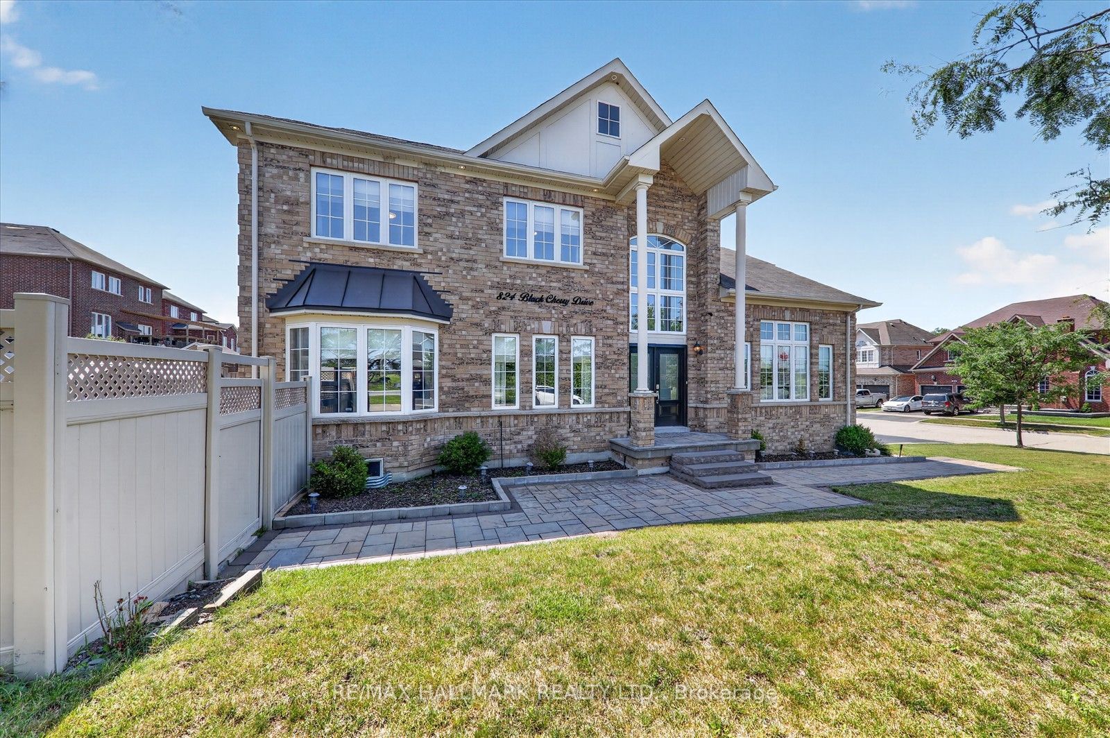 824 Black Cherry Drive, Oshawa, ON L1K 0P5 photo 4