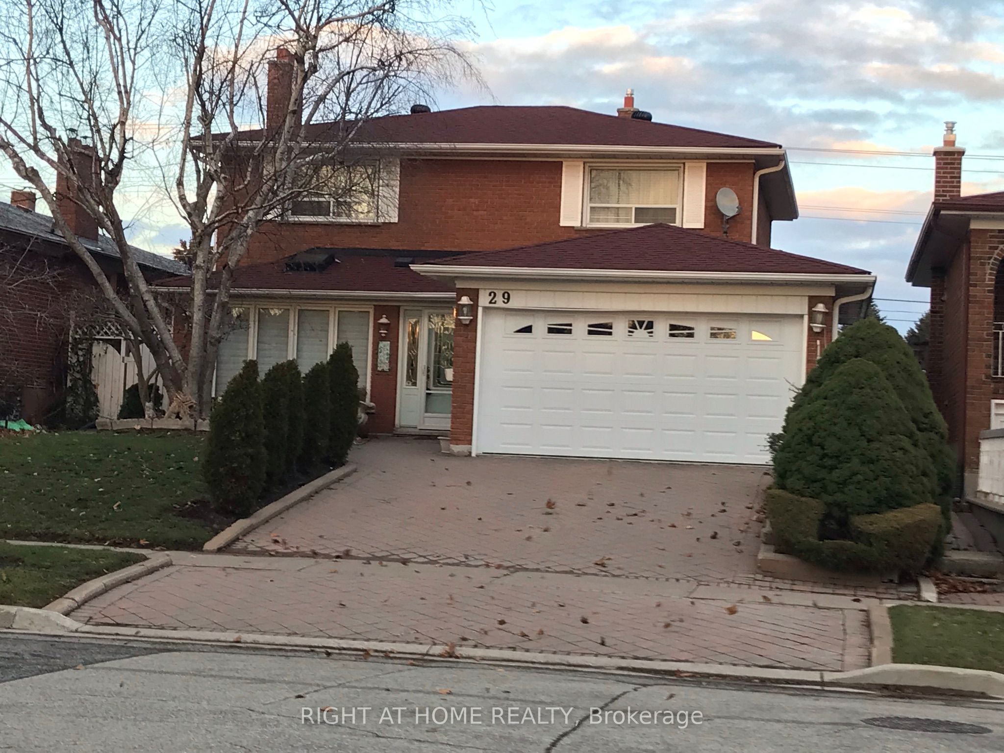 29 Brantford Drive, Toronto, ON M1W 1E2