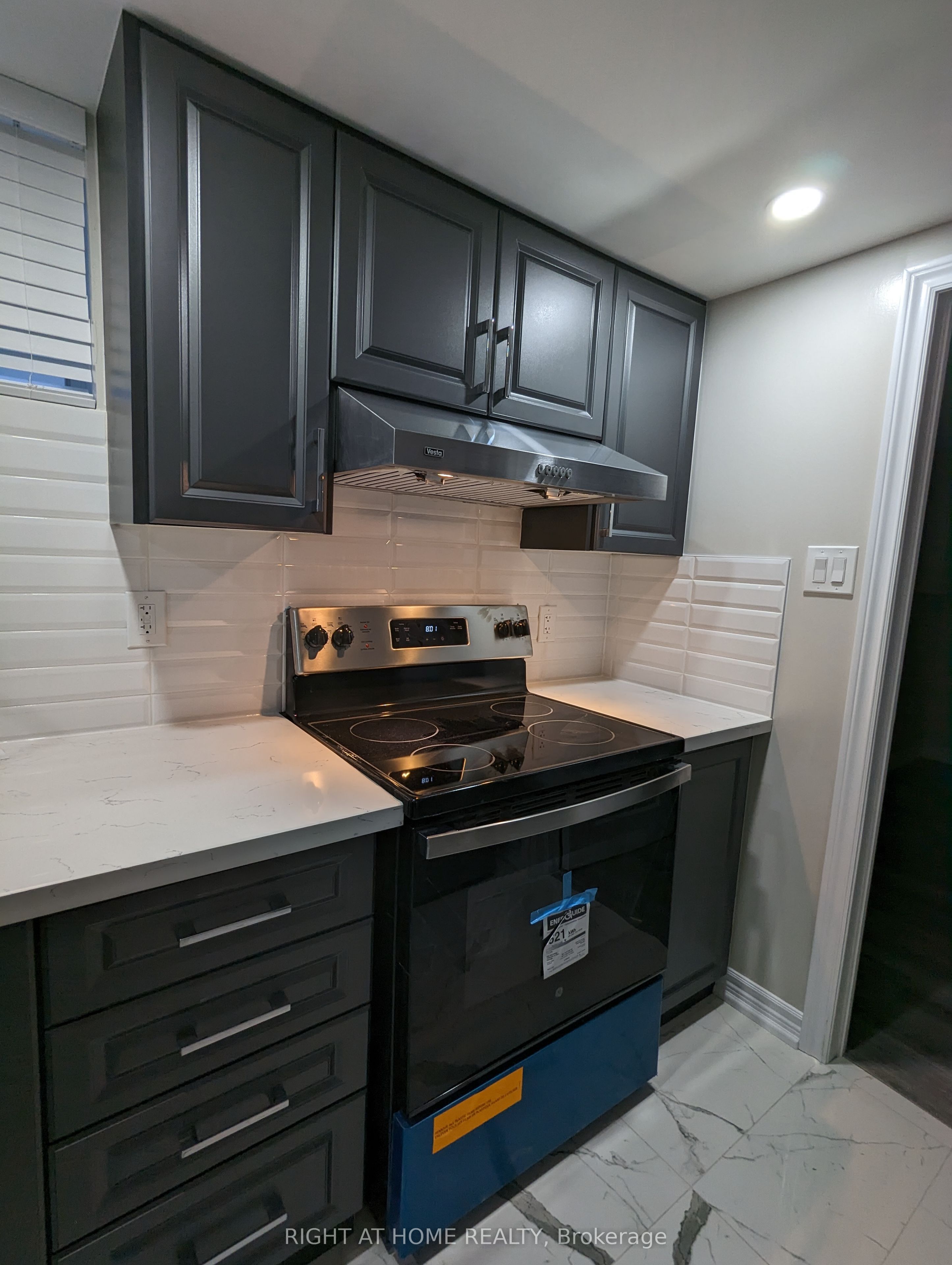 29 Brantford Drive, Toronto, ON M1W 1E2 photo 3