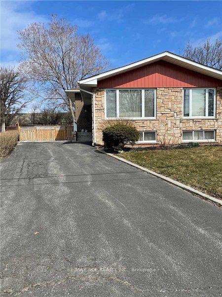 40 Cavehill Crescent Lower, Toronto, ON M1R 4P9 photo 4