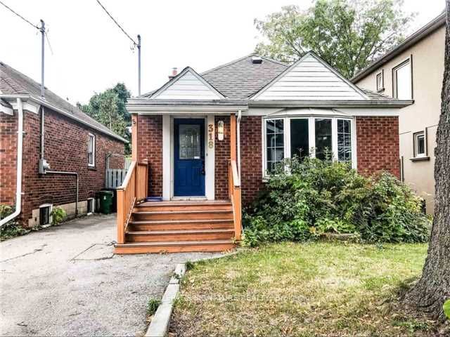 318 Woodmount Avenue, Toronto, ON M4C 4A3
