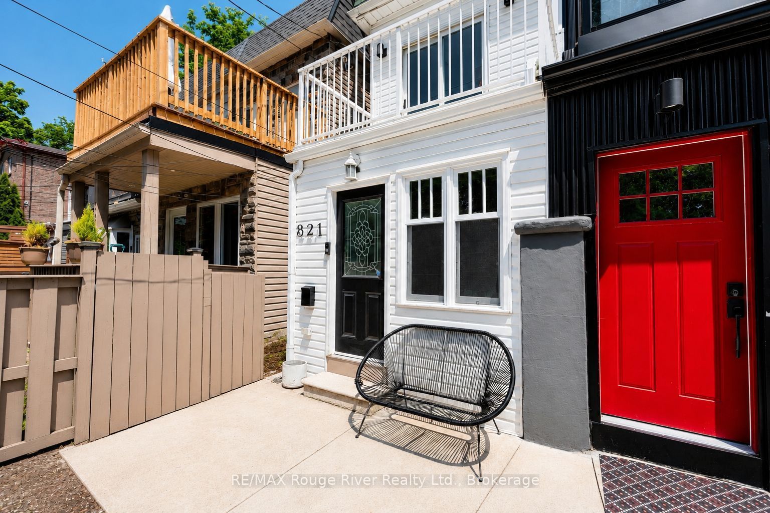 821 Craven Road, Toronto, ON M4L 2Z7 photo 2