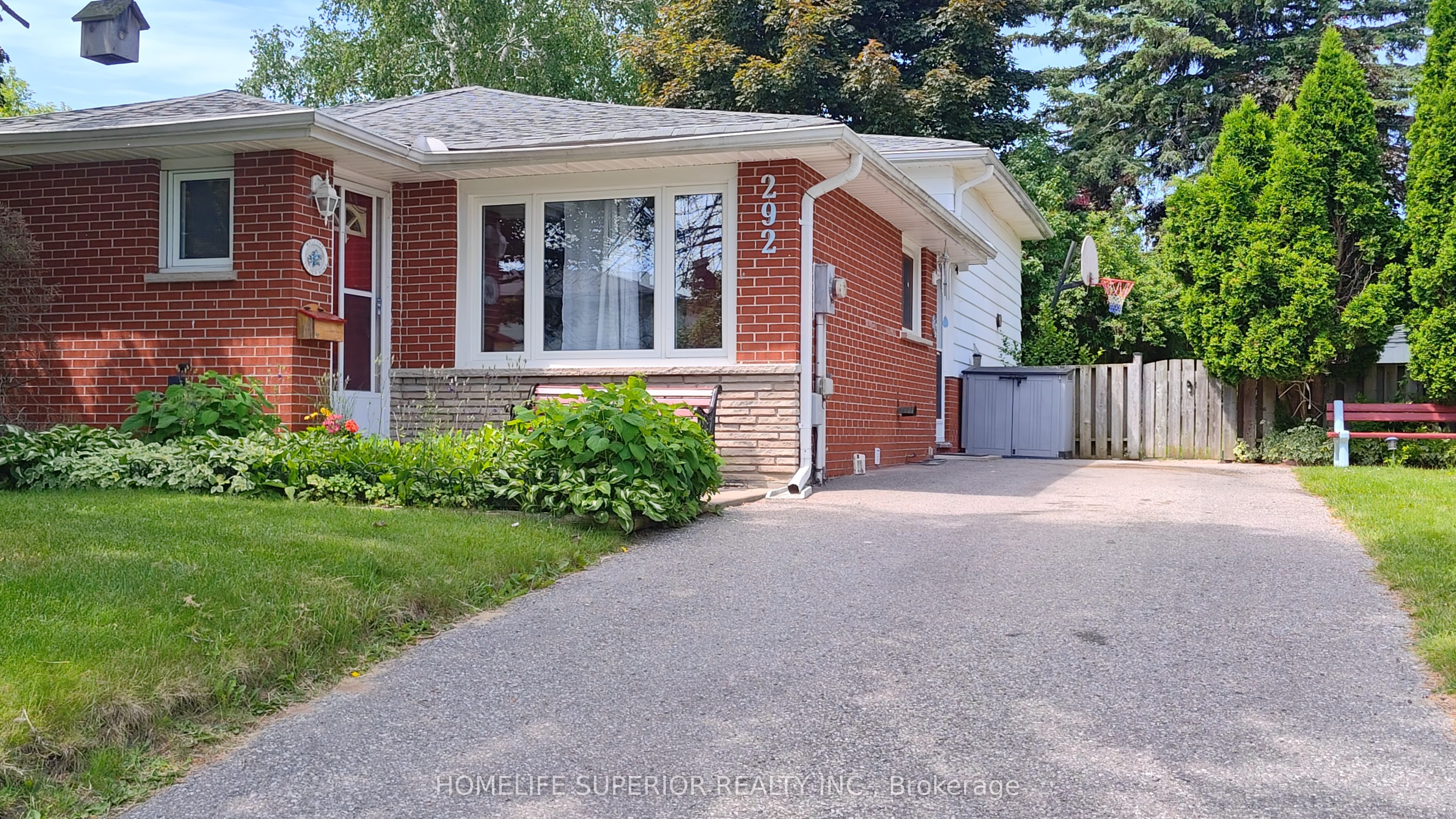 292 Brighton Court Upper, Oshawa, ON L1G 6H6