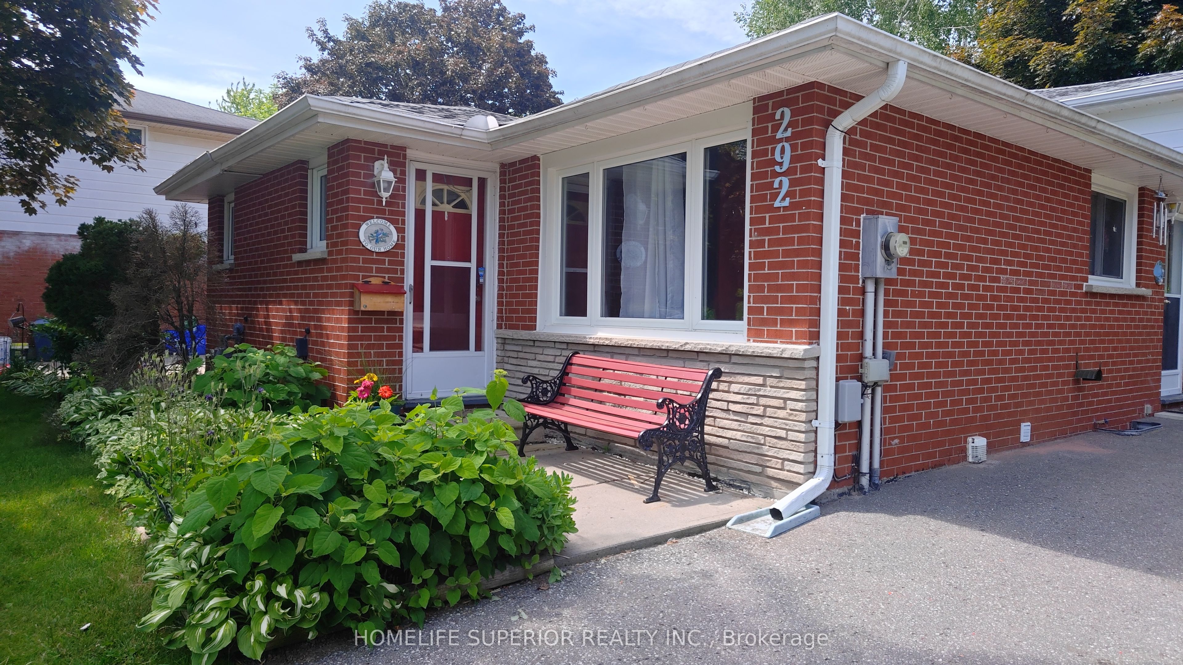 292 Brighton Court Upper, Oshawa, ON L1G 6H6 photo 2