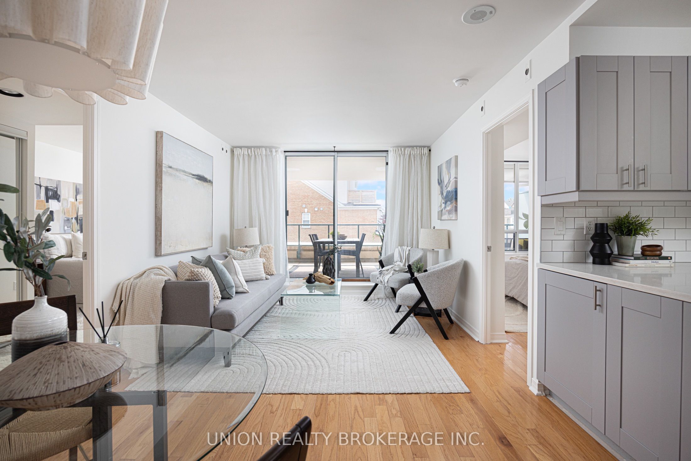 1765 E Queen Street 213, Toronto, ON M4L 3Z2 photo 3