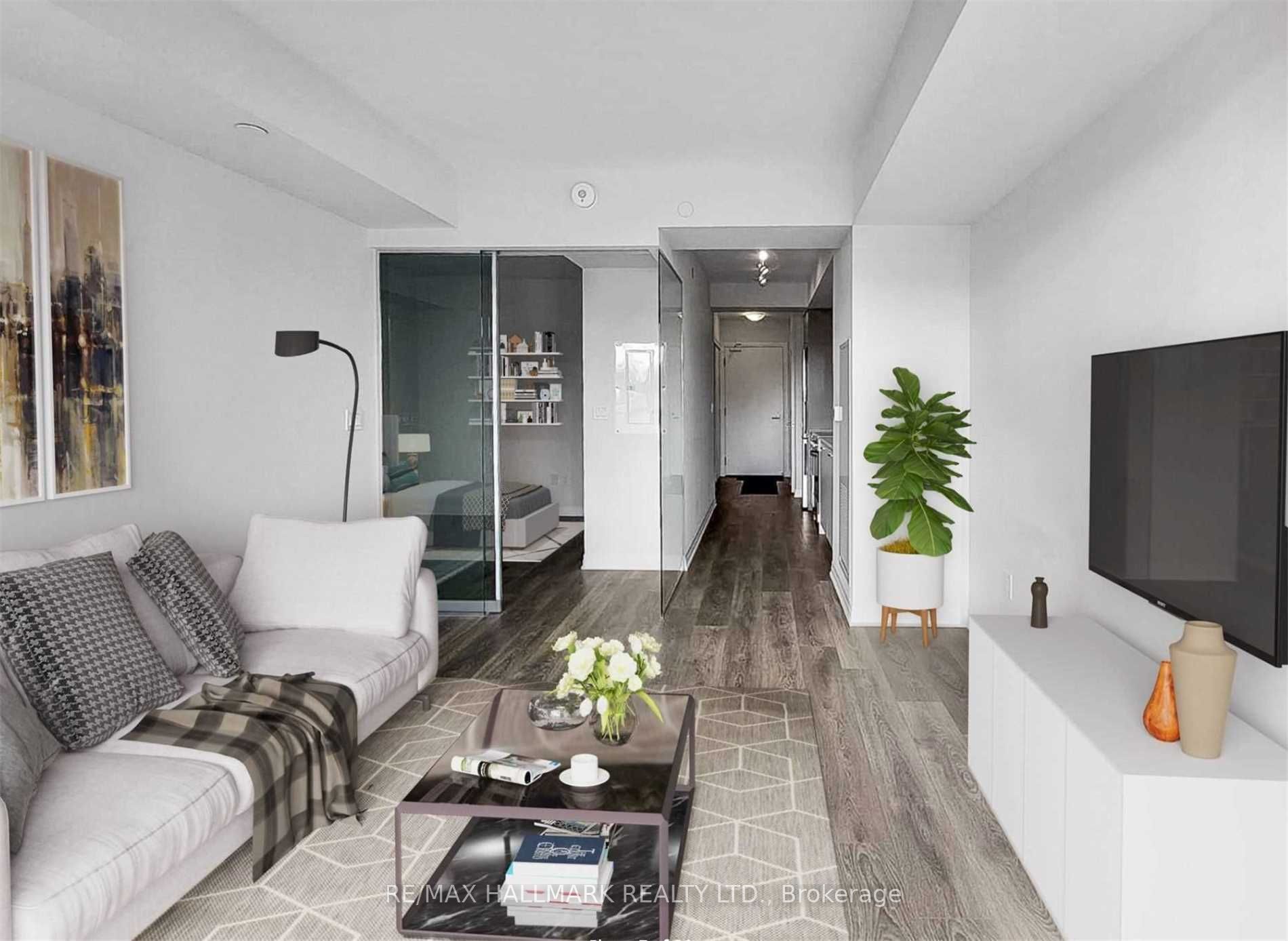 2301 Danforth Avenue 417, Toronto, ON M4C 1K5 photo 3