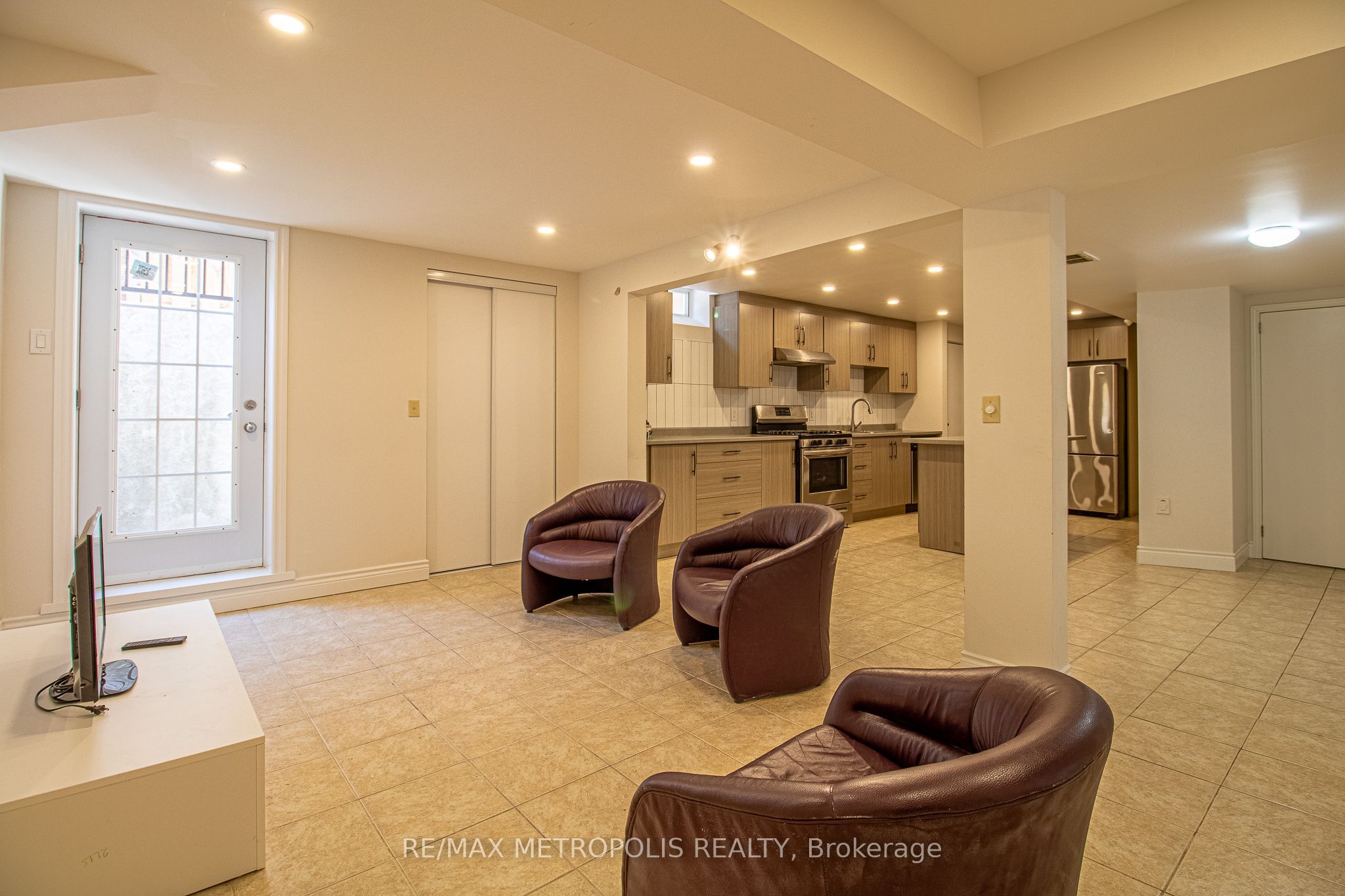 507 Charnwood Court Basement, Pickering, ON L1V 4Y1 photo 5