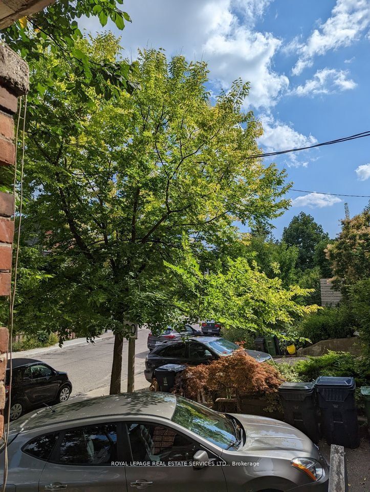264A Hastings Avenue Main, Toronto, ON M4L 2M1 photo 3