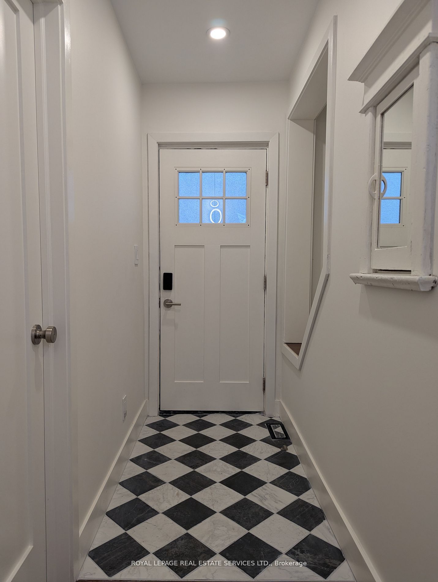 264A Hastings Avenue Main, Toronto, ON M4L 2M1 photo 4