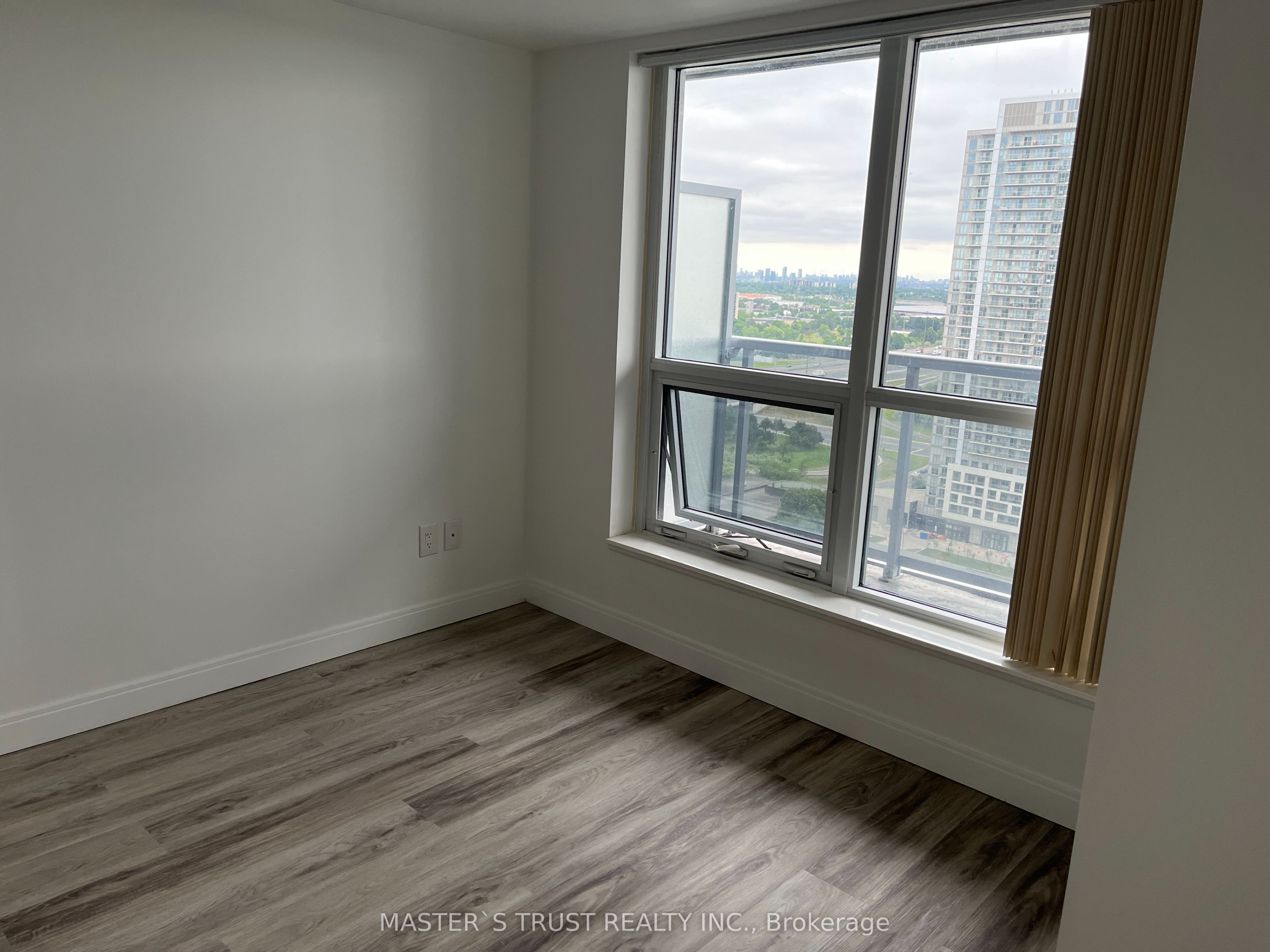 151 Village Green Square 2606, Toronto, ON M1S 0K5 photo 5