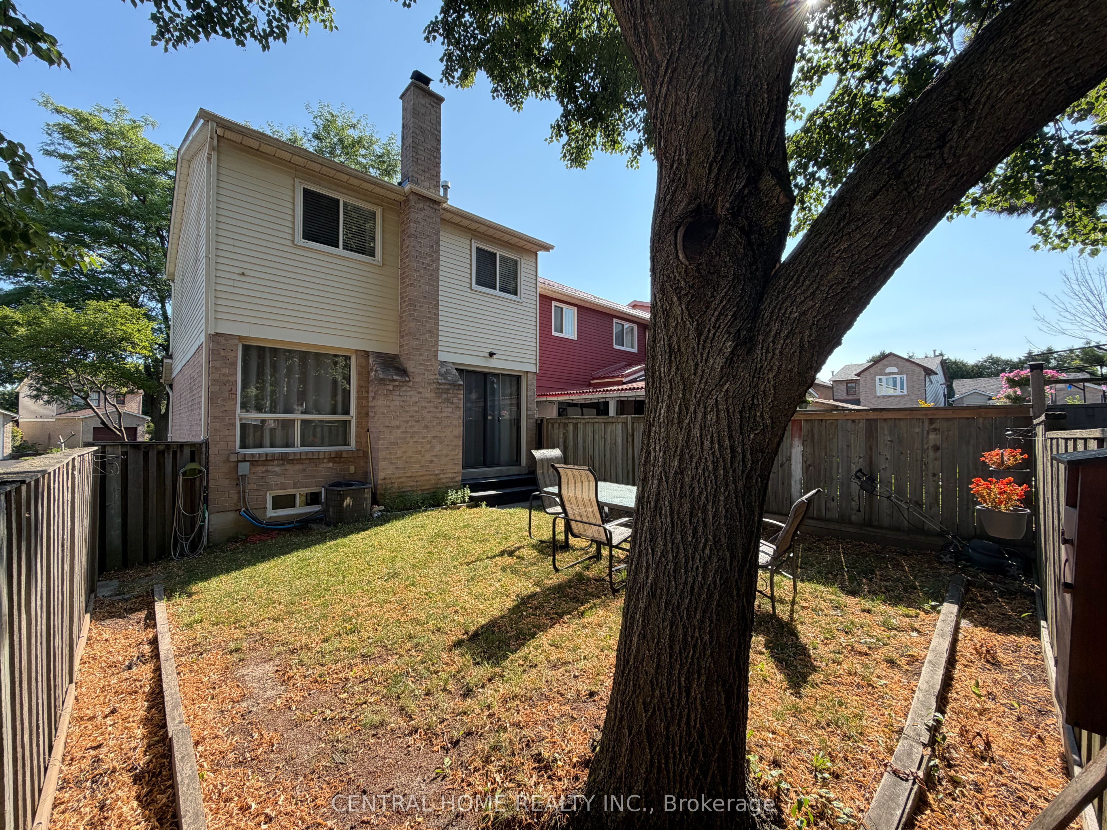 39 Pioneer Pathway, Toronto, ON M1B 3S3 photo 2