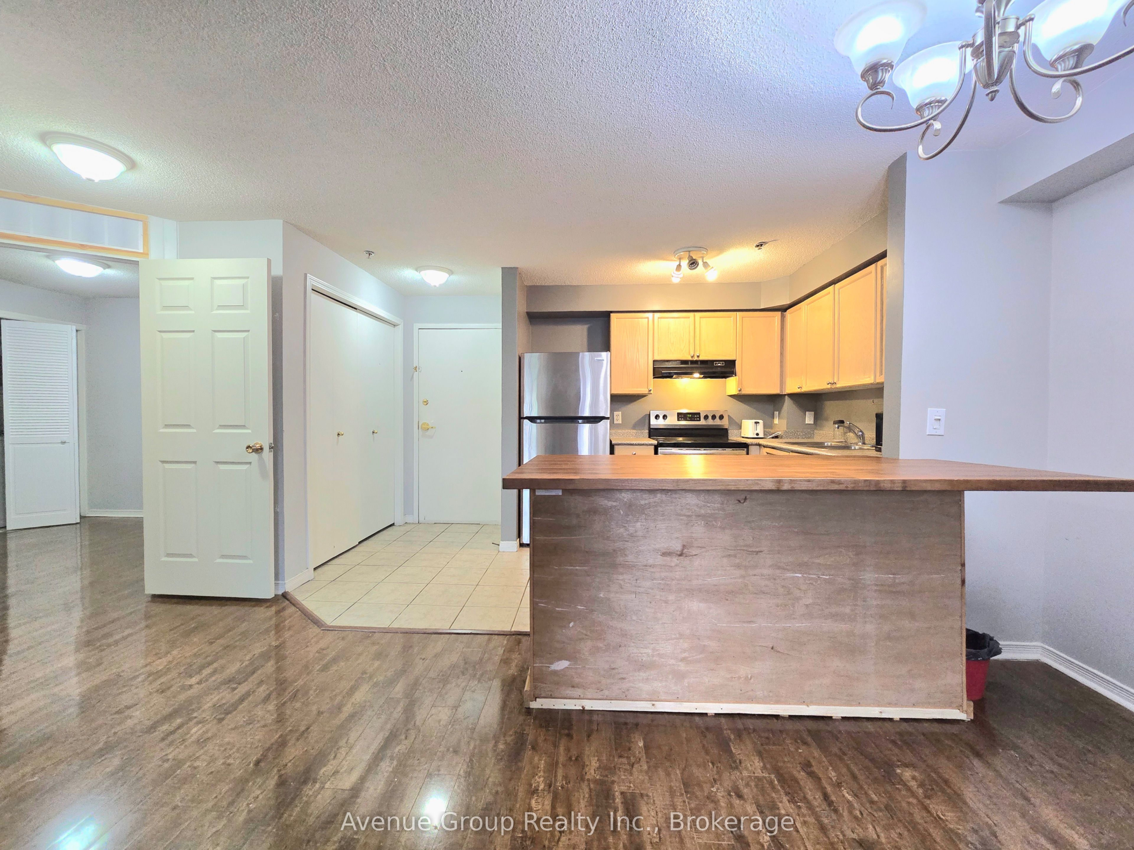 684 Warden Avenue 314 - Room 3, Toronto, ON M1L 4W4 photo 5