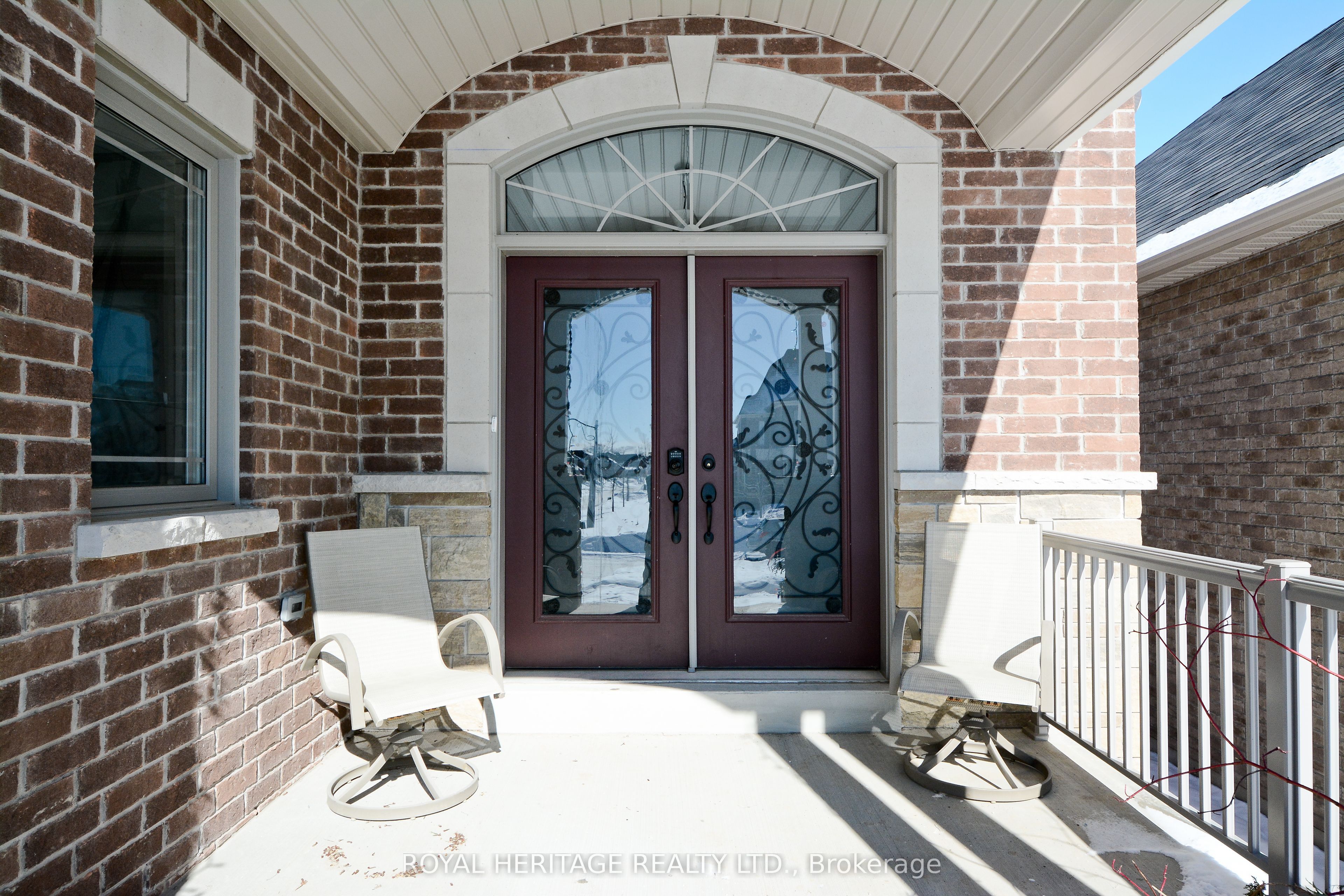 51 Gloria Crescent, Whitby, ON L1P 1V3