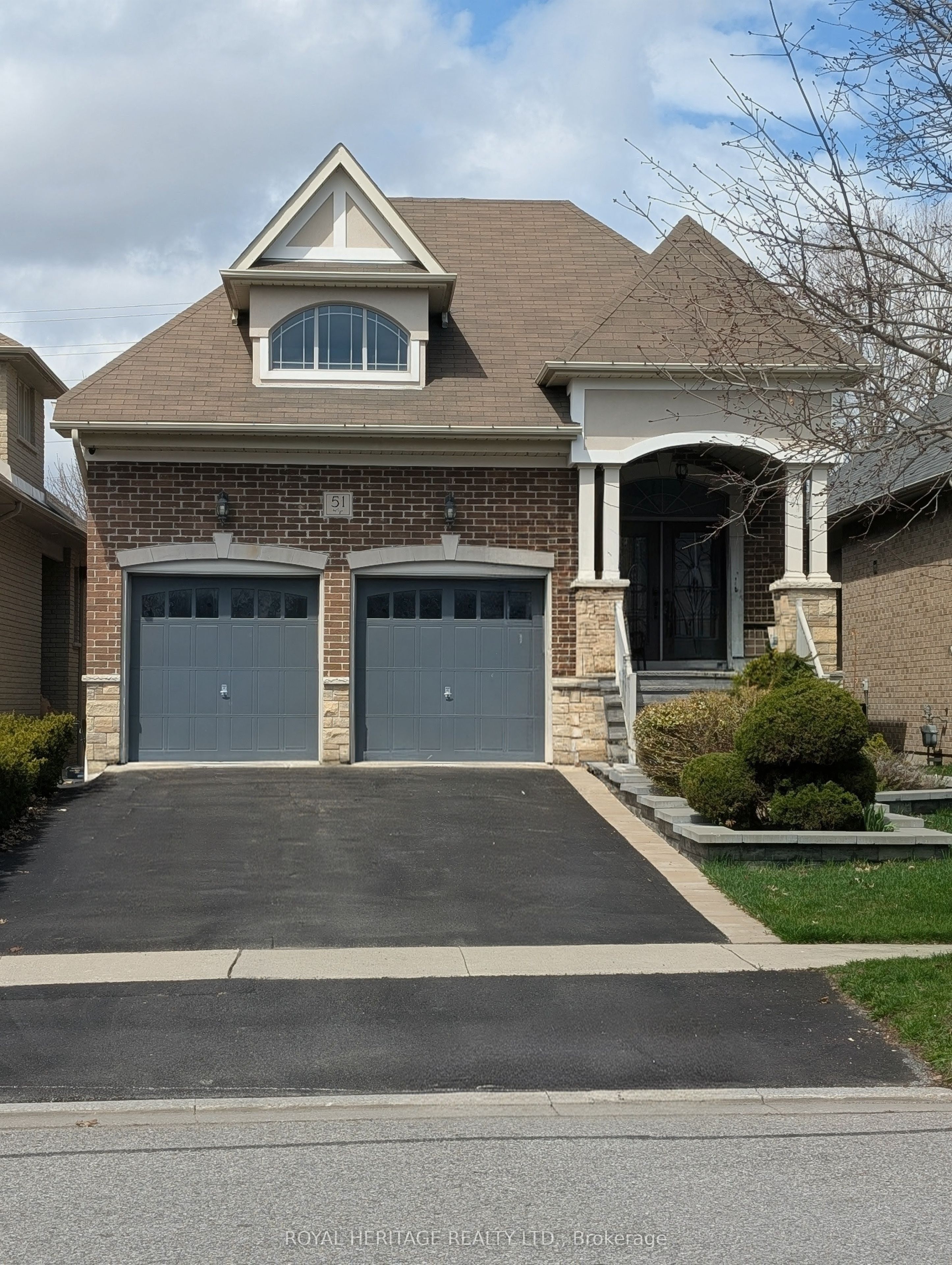 51 Gloria Crescent, Whitby, ON L1P 1V3 photo 2