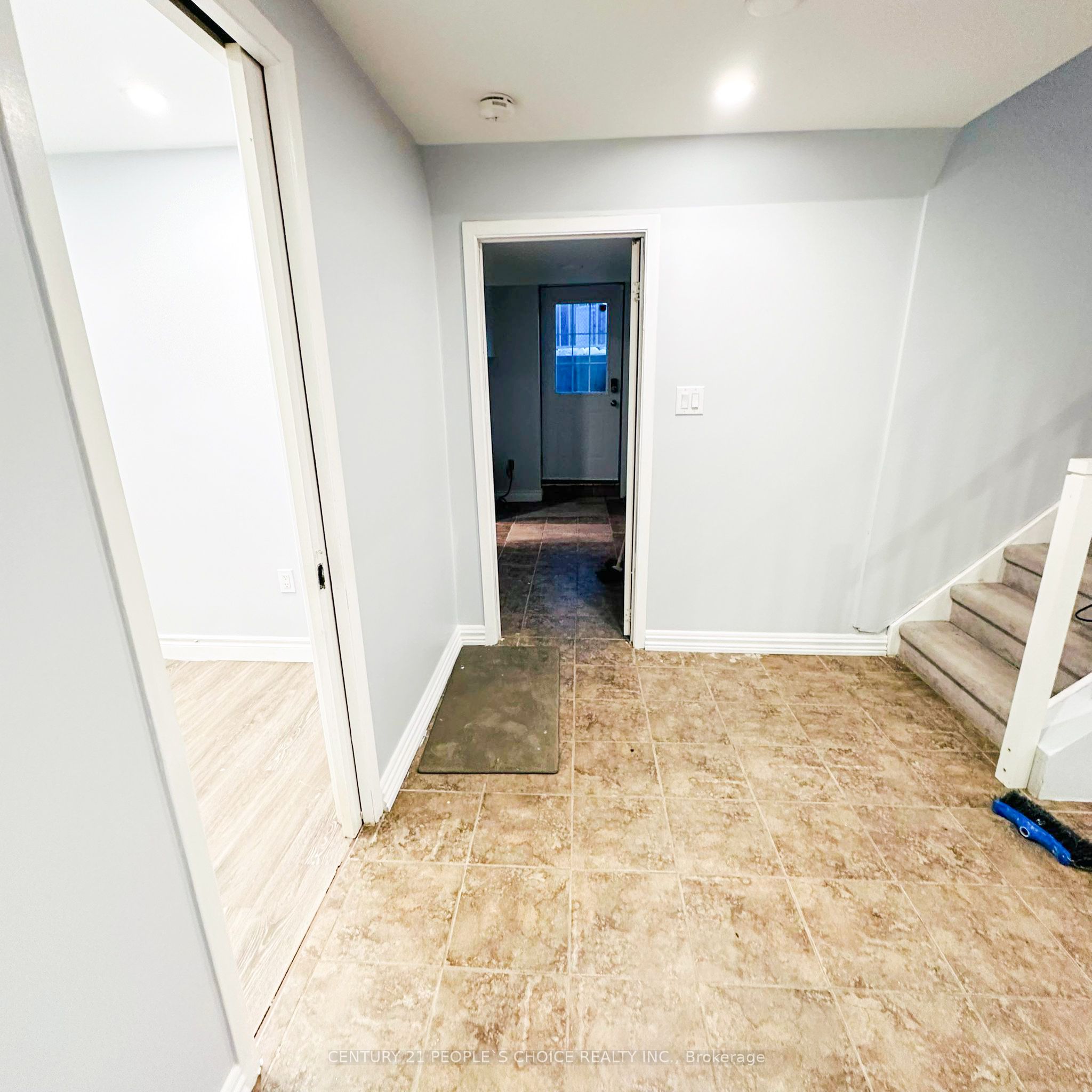 41 Coomer Crescent, Ajax, ON L1T 3C7 photo 3