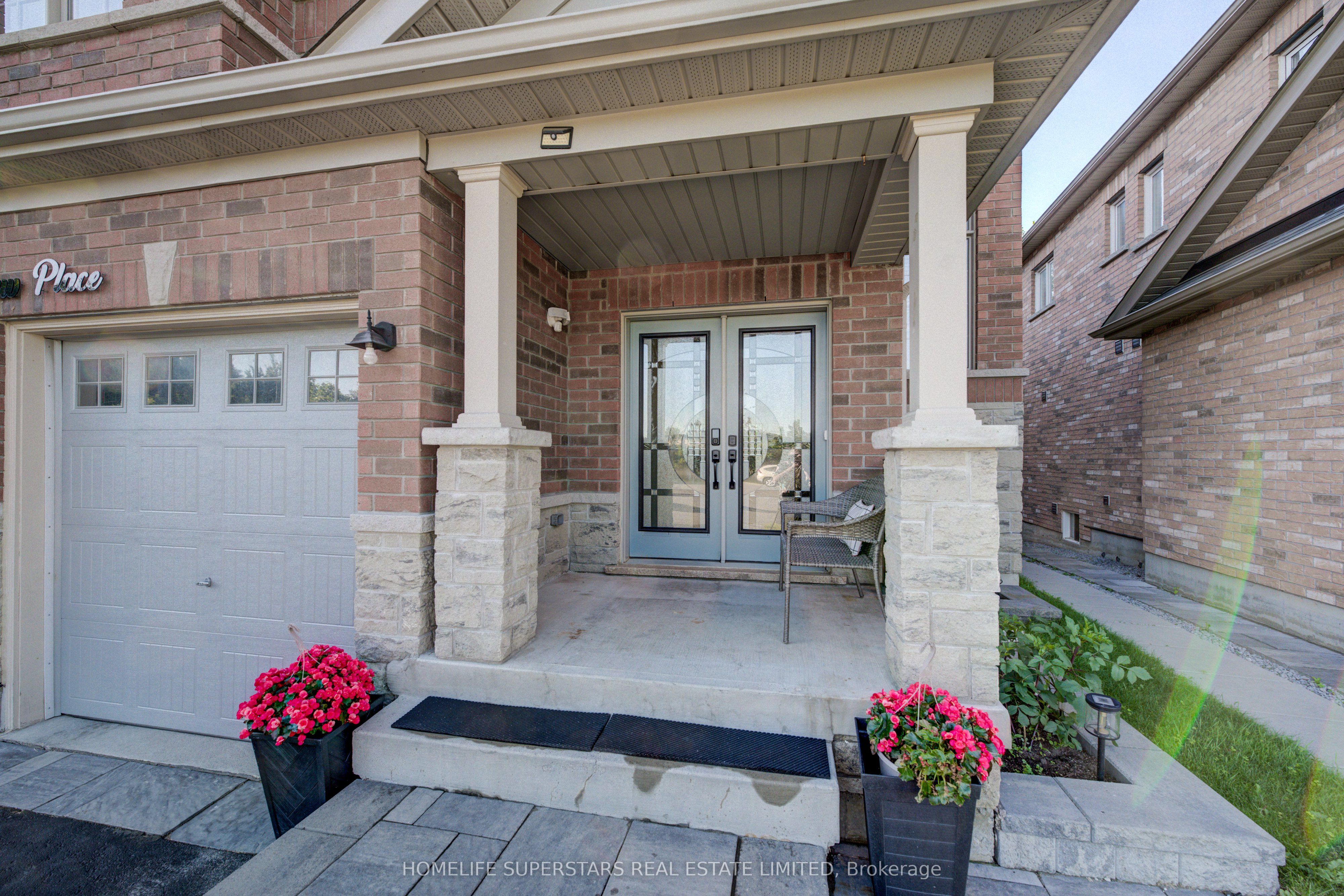 27 Upperview Place, Whitby, ON L1R 0N4 photo 3
