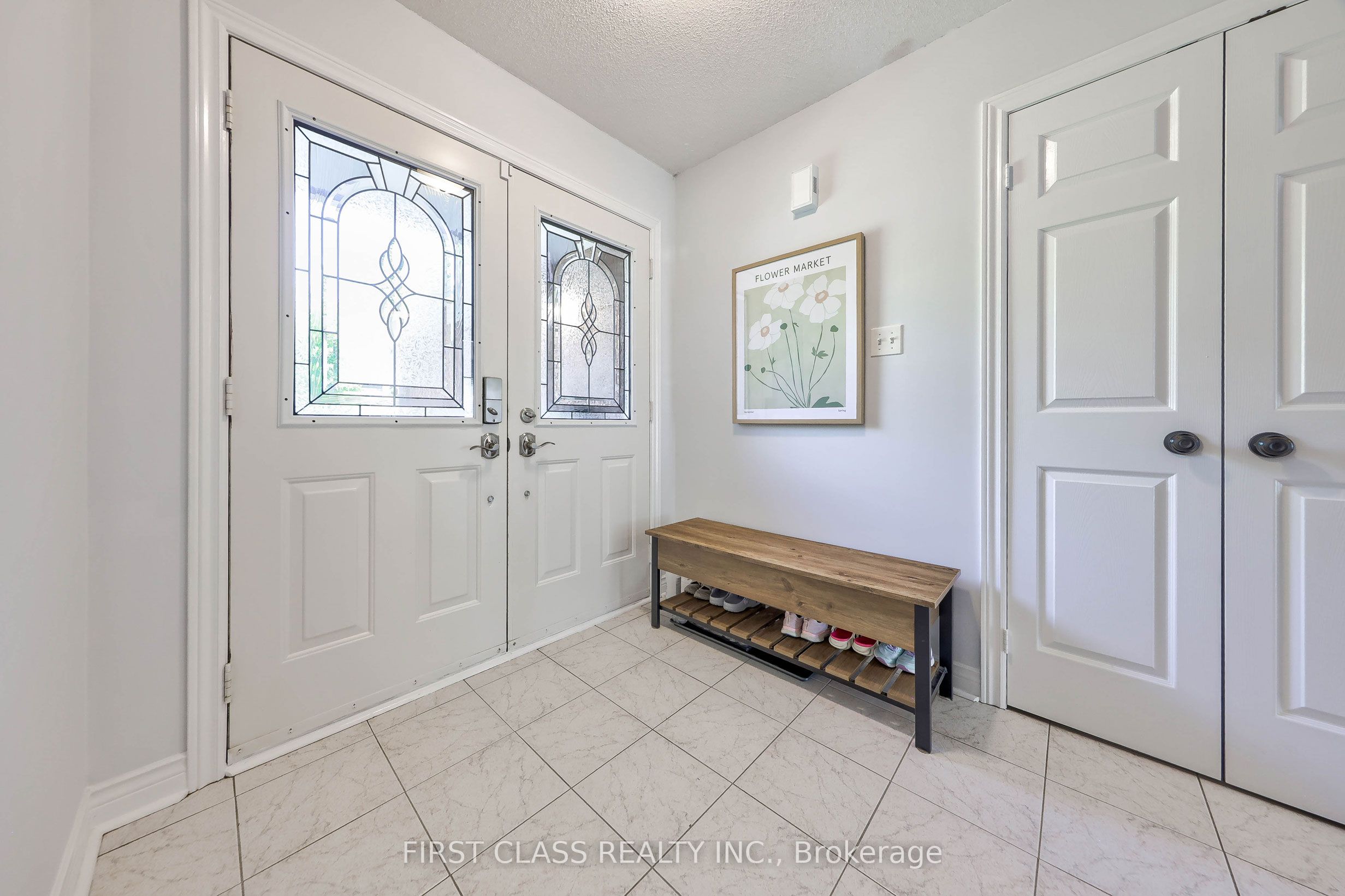 2511 Linwood Street, Pickering, ON L1X 2S4 photo 4