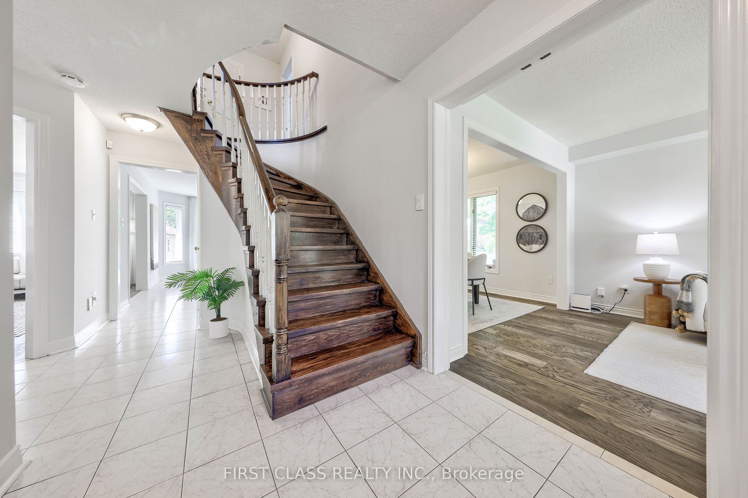 2511 Linwood Street, Pickering, ON L1X 2S4 photo 5