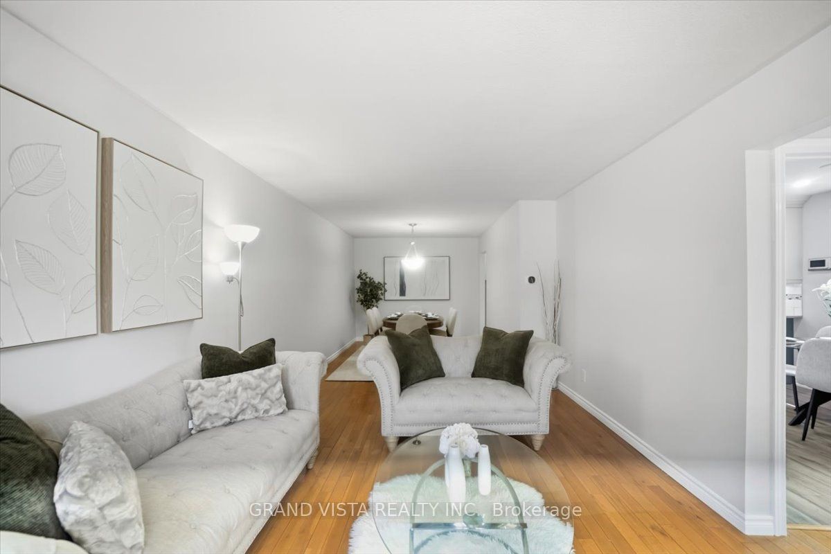 269 Timberbank Boulevard, Toronto, ON M1W 2G9 photo 4