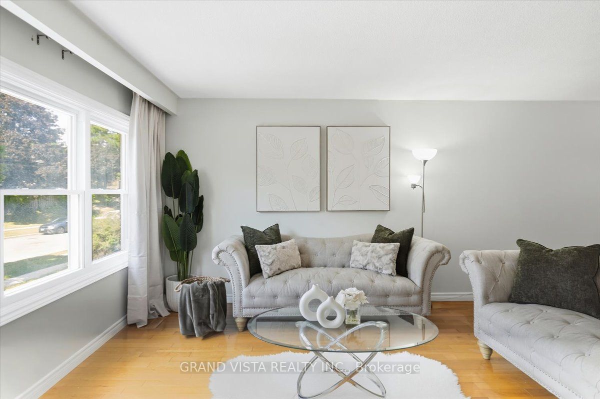 269 Timberbank Boulevard, Toronto, ON M1W 2G9 photo 5