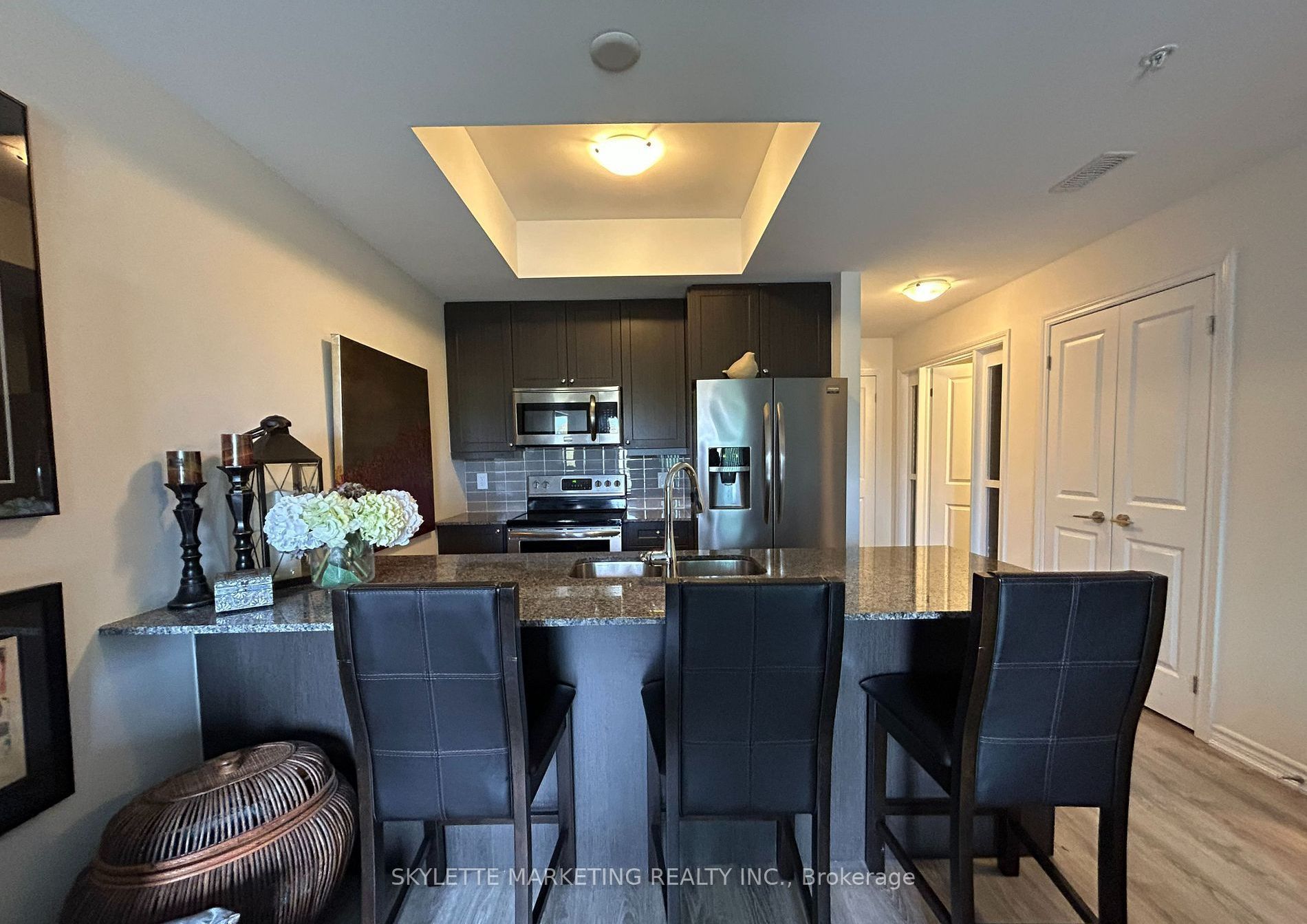 680 Gordon Street 413, Whitby, ON L1N 0L2 photo 3