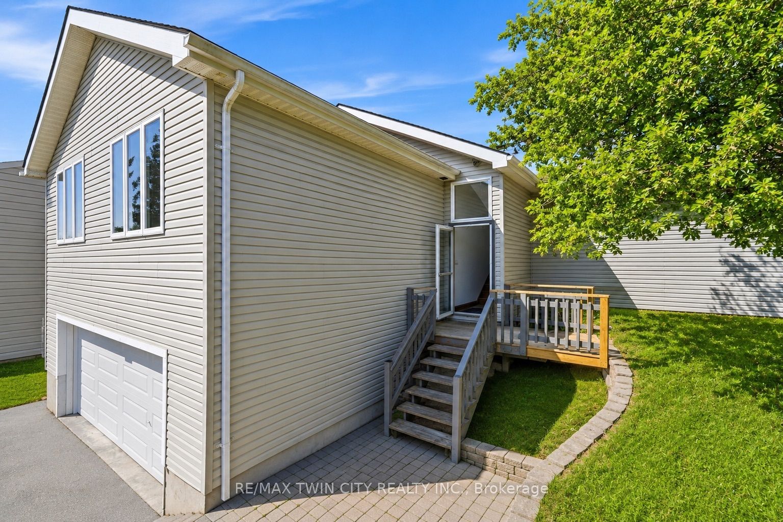 980 Ritson Road N, Oshawa, ON L1G 6Z5 photo 4