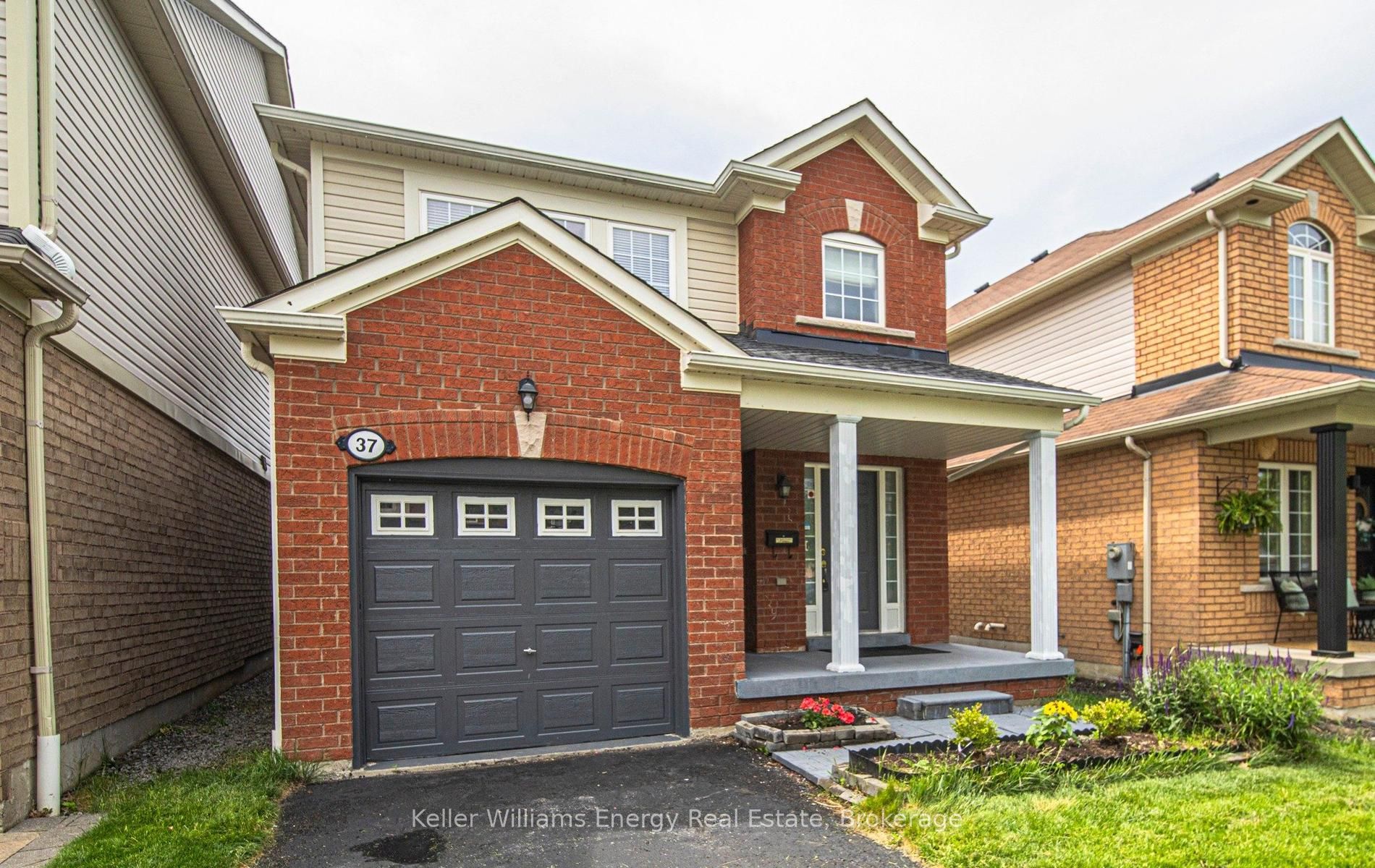 37 Harkness Drive, Whitby, ON L1R 0C6 photo 2