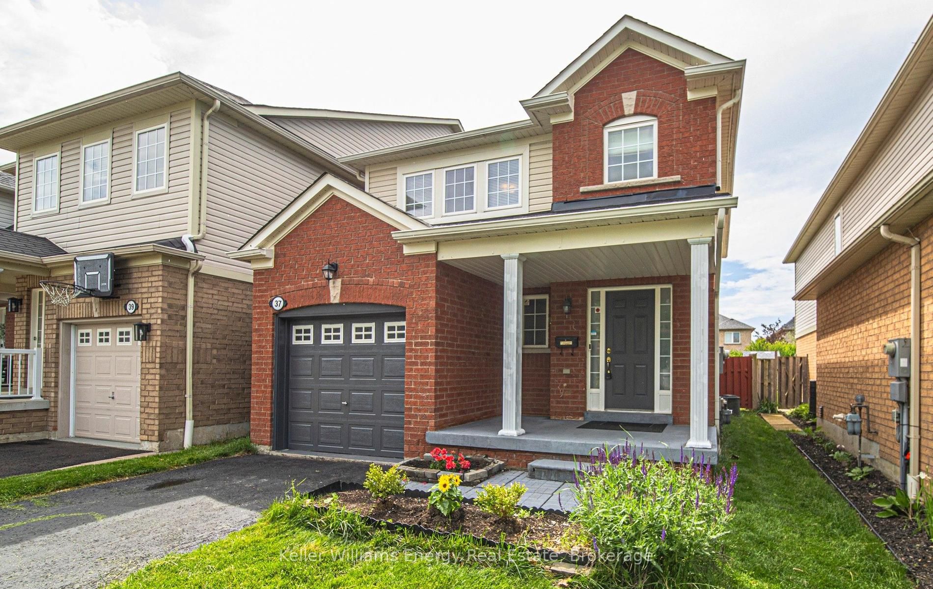 37 Harkness Drive, Whitby, ON L1R 0C6 photo 3