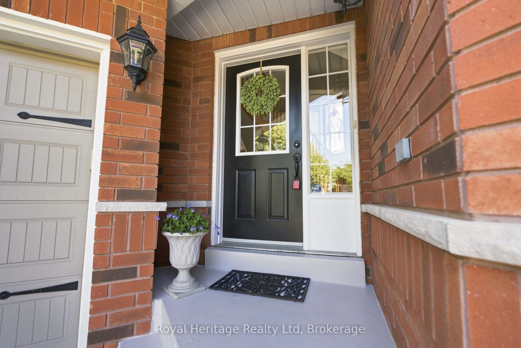 9 Wiseman Drive, Ajax, ON L1Z 1K5 photo 2