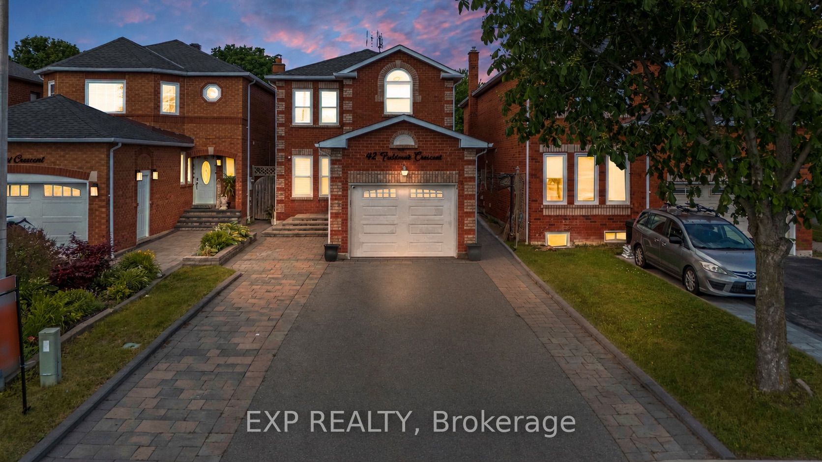 42 Fieldnest Crescent, Whitby, ON L1R 1Z6 photo 2