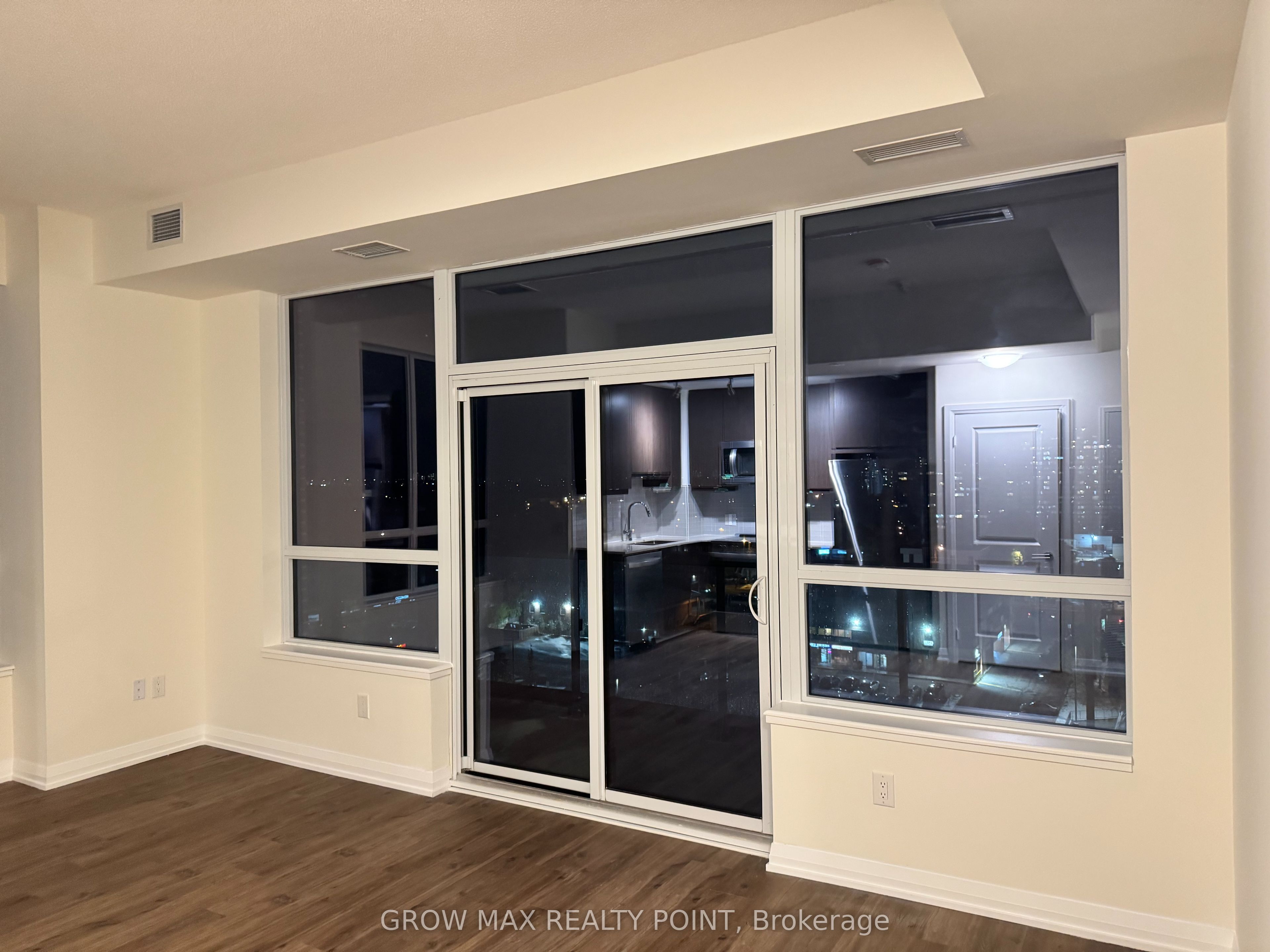 3270 Sheppard Avenue E 1029, Toronto, ON M1T 3K3 photo 5