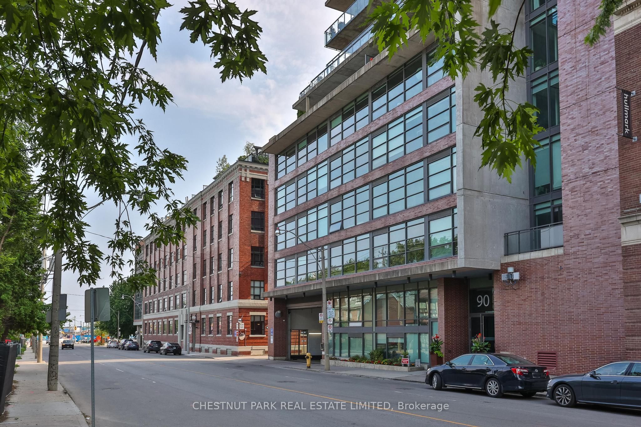 90 Broadview Avenue 901, Toronto, ON M4M 0A7