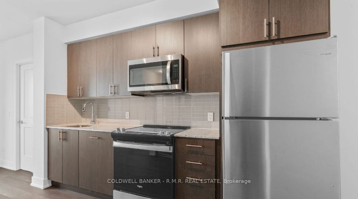 2550 Simcoe Street N 2304, Oshawa, ON L1N 0R5 photo 4