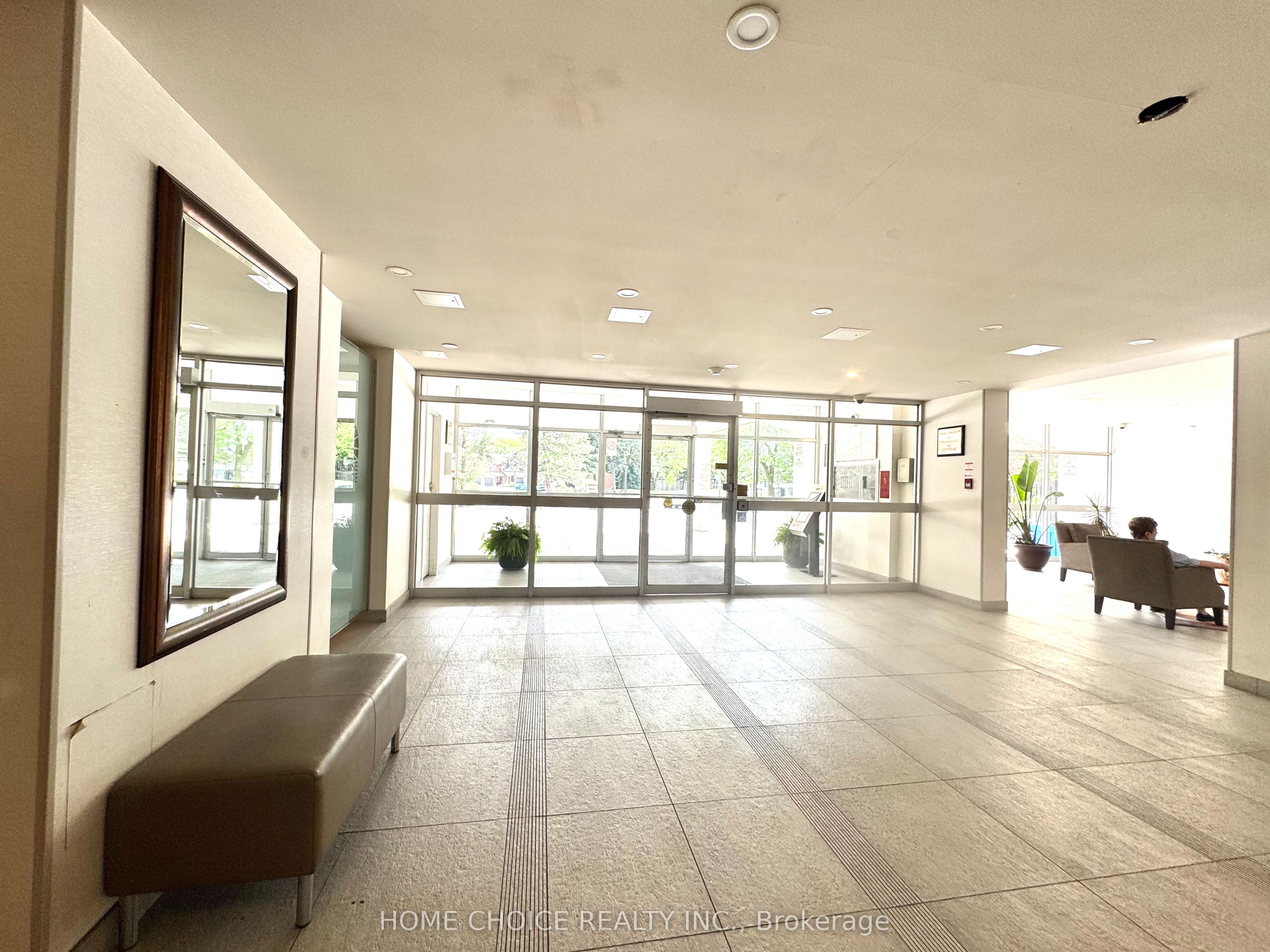 120 Dundalk Drive 1407, Toronto, ON M1P 4V9 photo 3