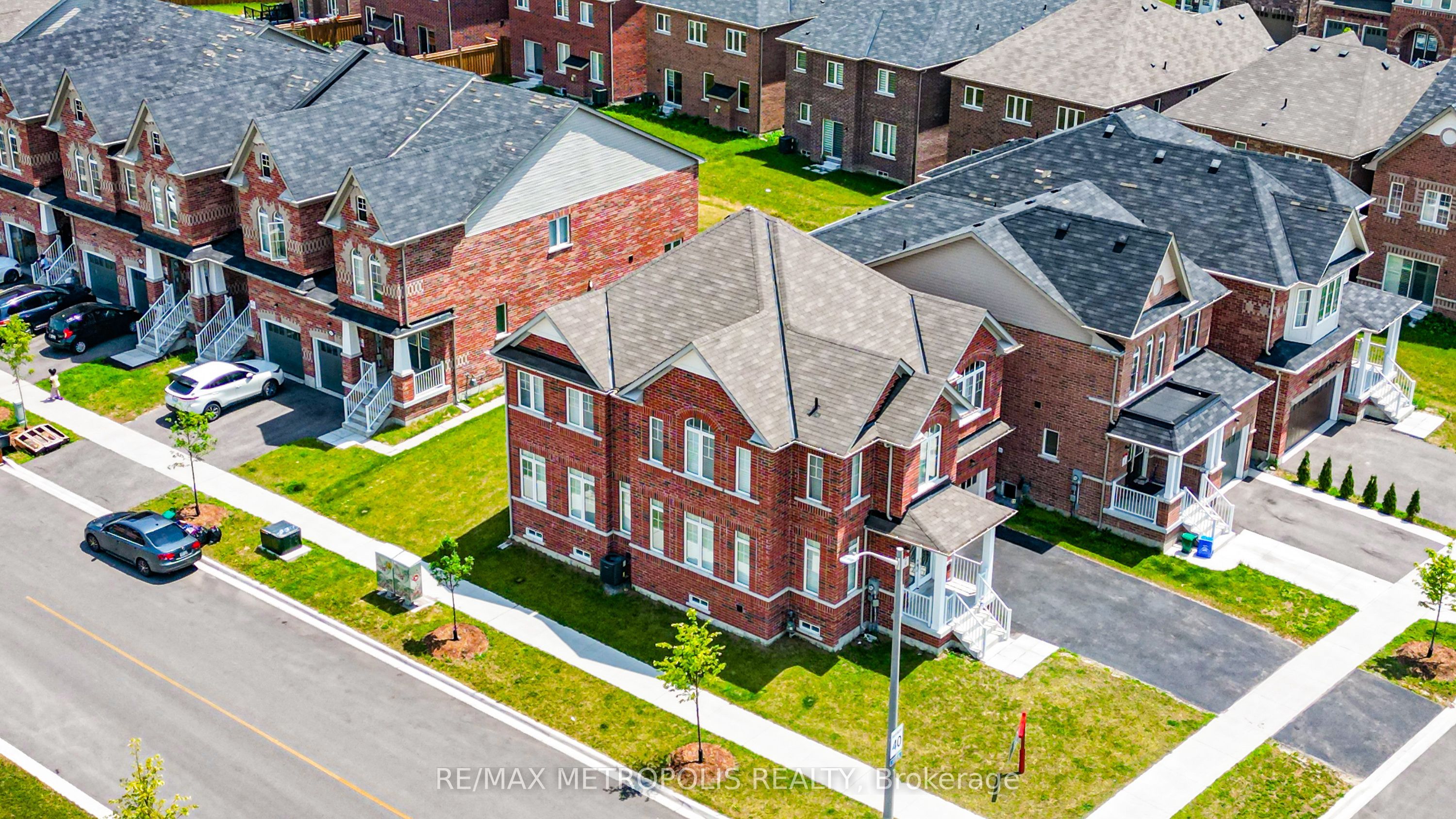 647 Fleetwood Drive, Oshawa, ON L1K 2V7 photo 3